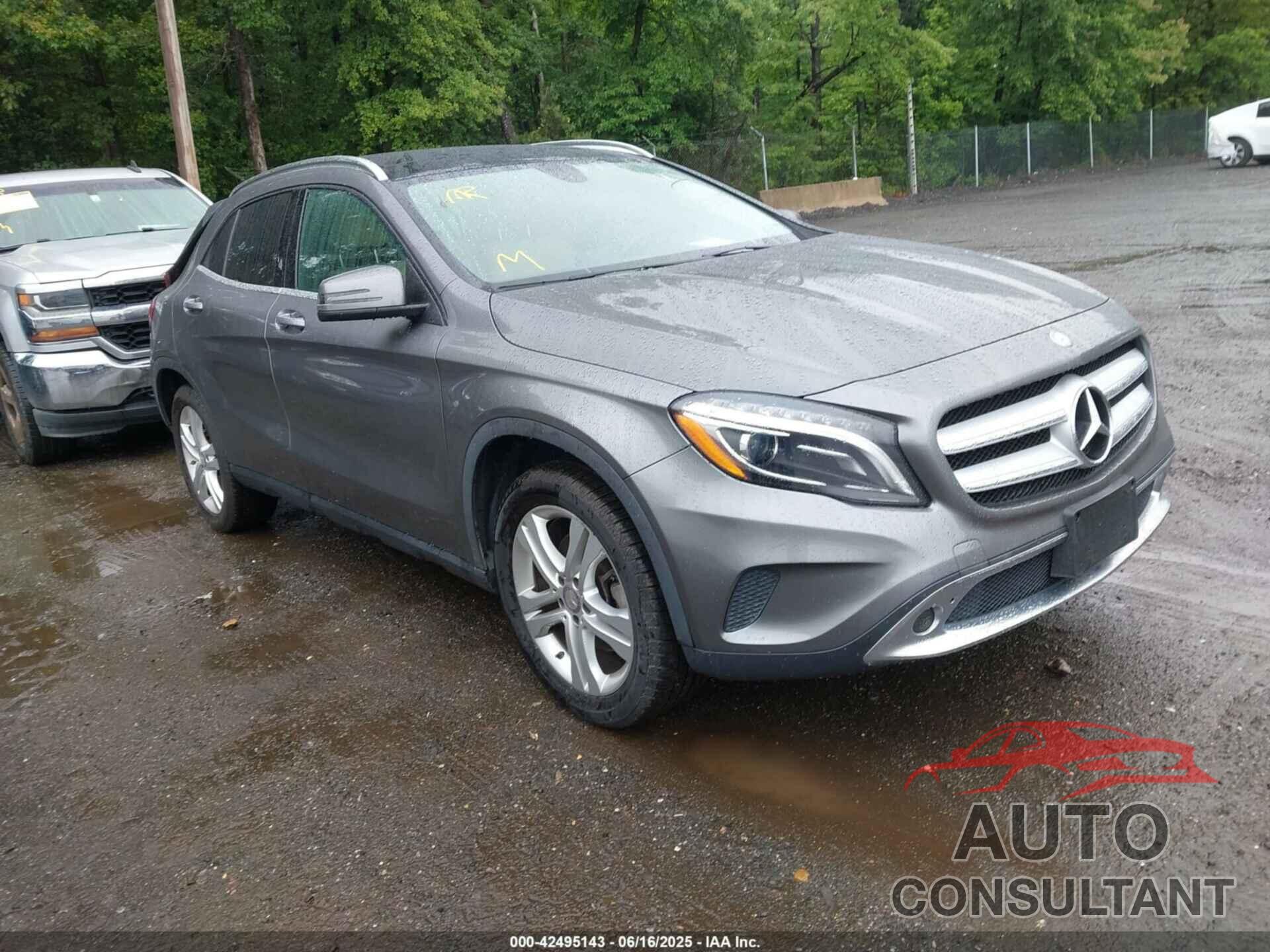 MERCEDES-BENZ GLA 250 2015 - WDCTG4GB7FJ145377