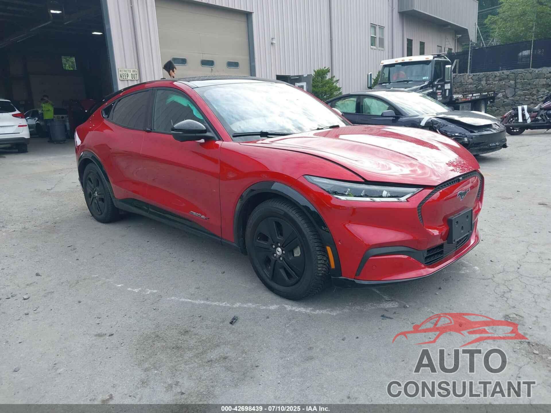 FORD MUSTANG MACH-E 2023 - 3FMTK2SU0PMA91177