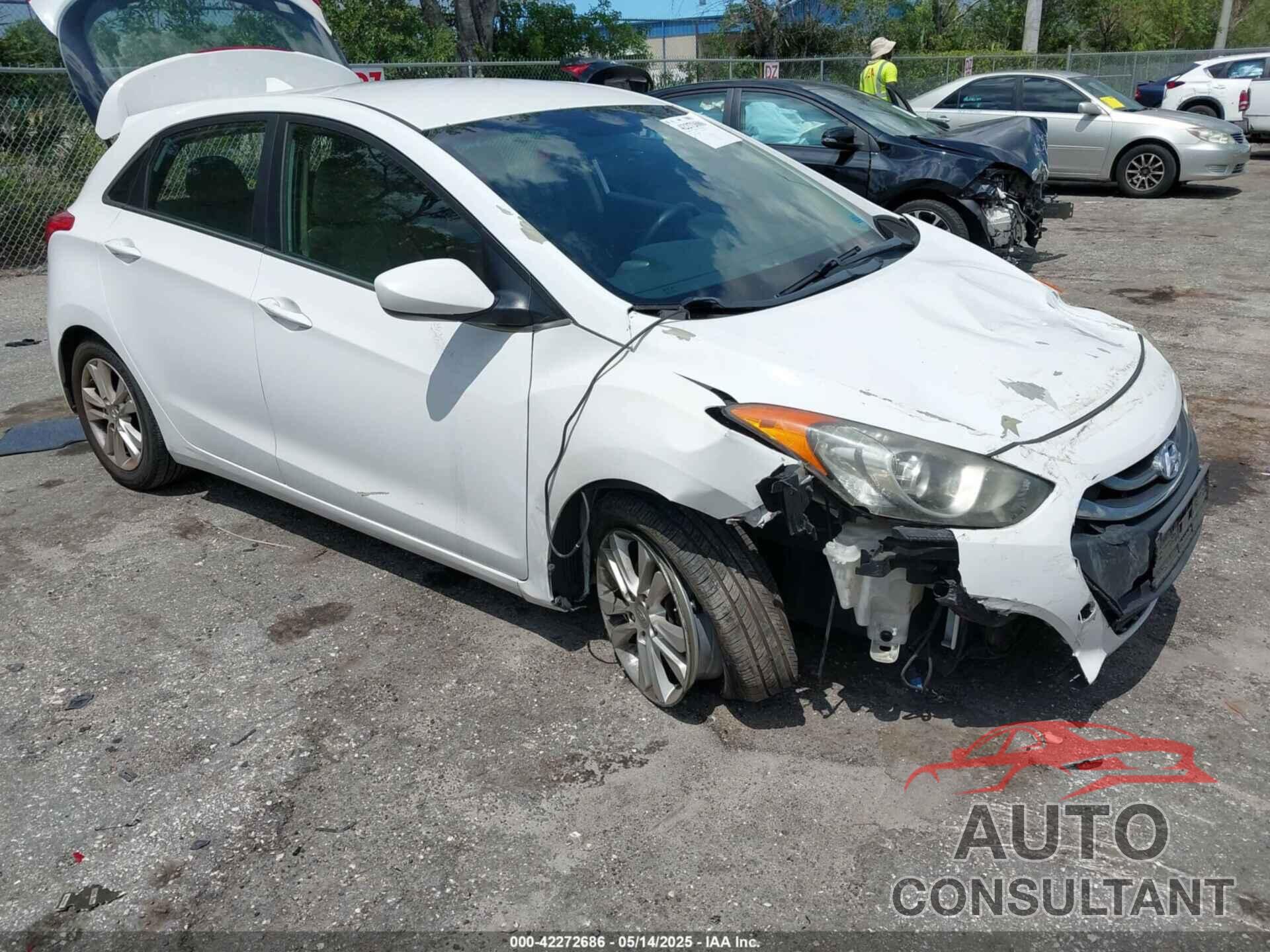 HYUNDAI ELANTRA GT 2013 - KMHD35LE2DU022637