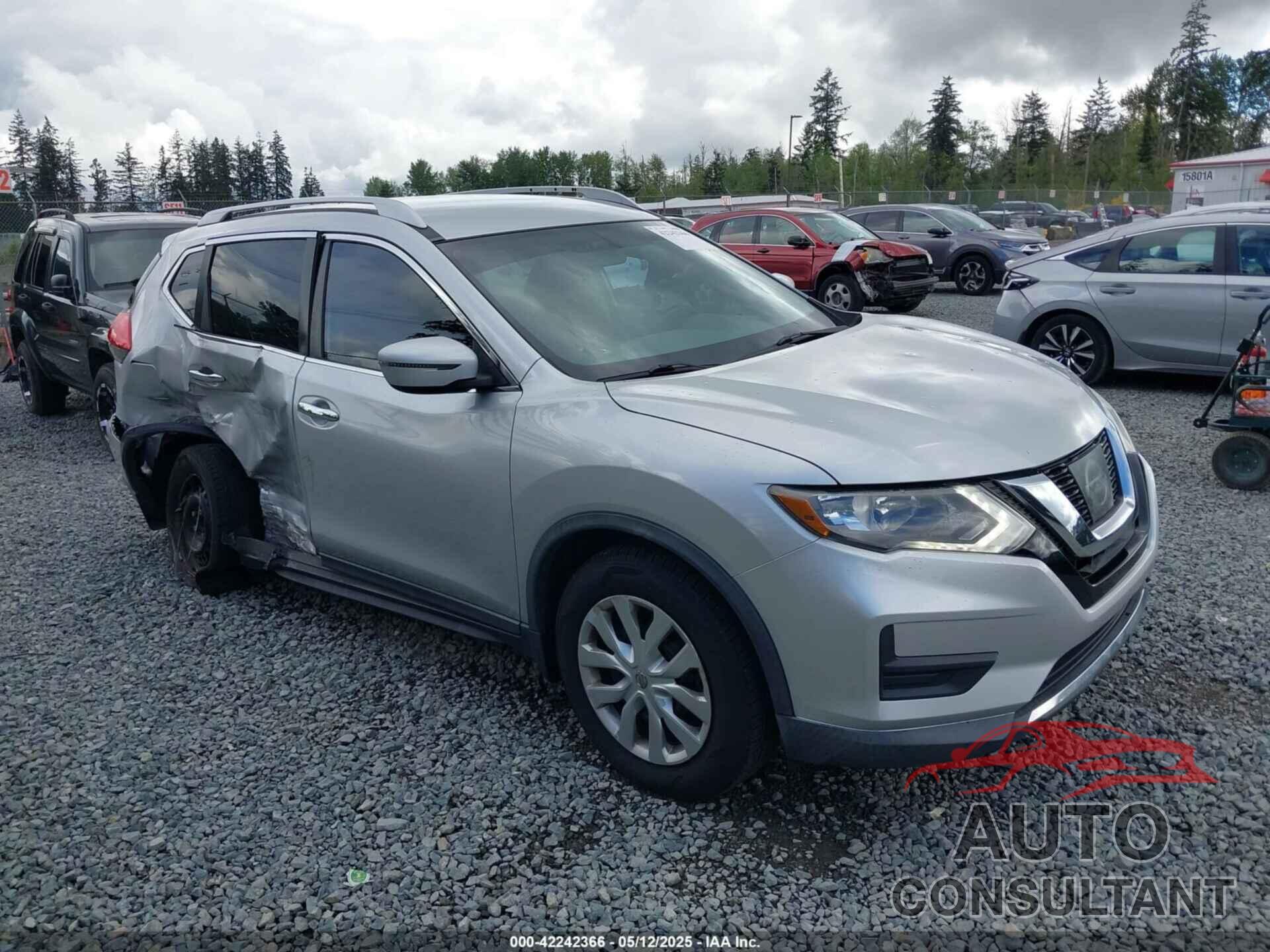 NISSAN ROGUE 2017 - KNMAT2MT5HP582479