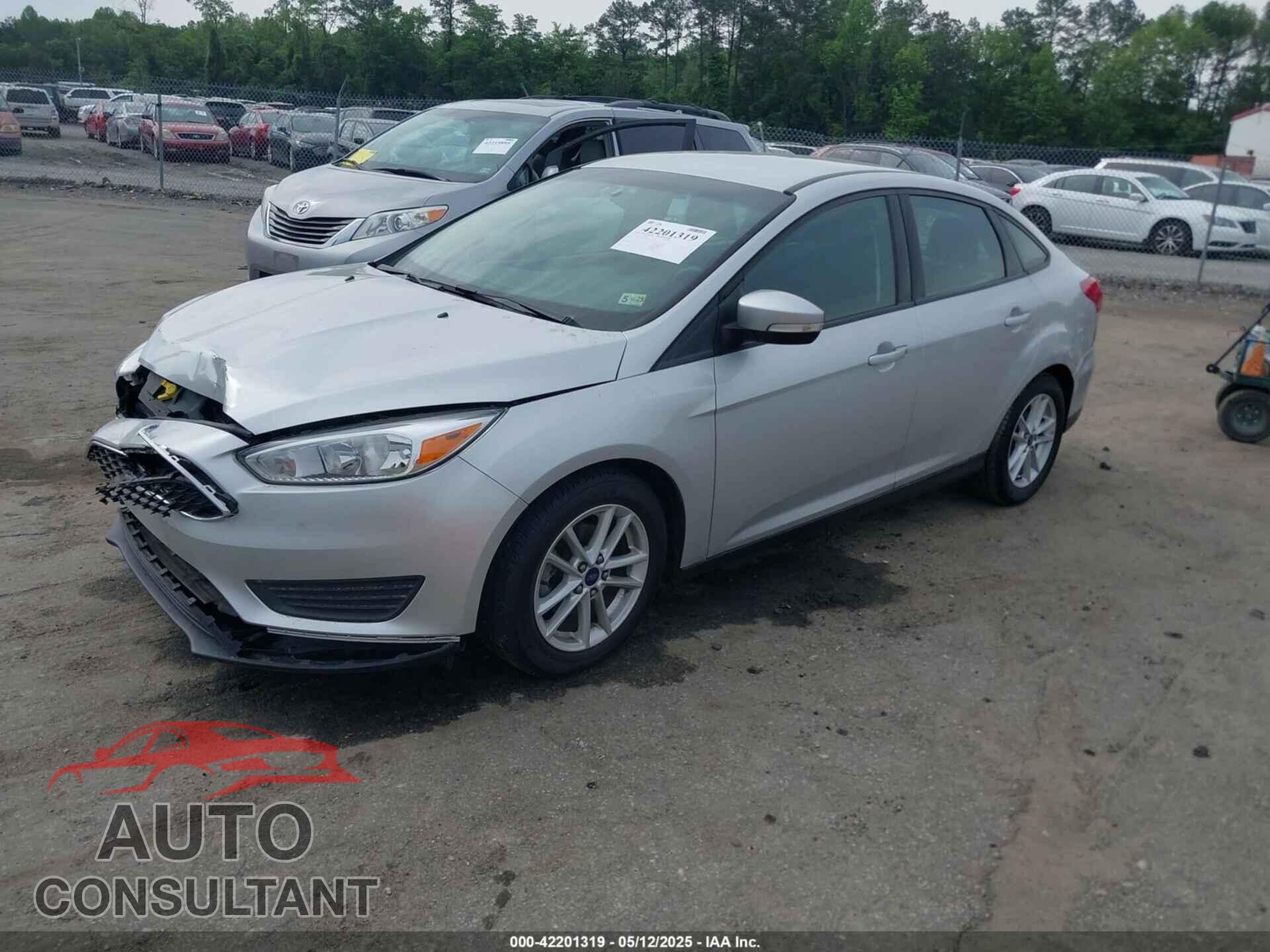 FORD FOCUS 2015 - 1FADP3F22FL342876