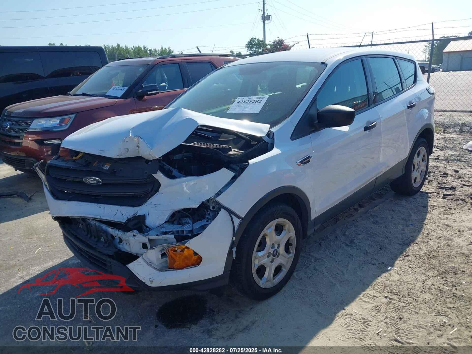 FORD ESCAPE 2017 - 1FMCU0F76HUB95706