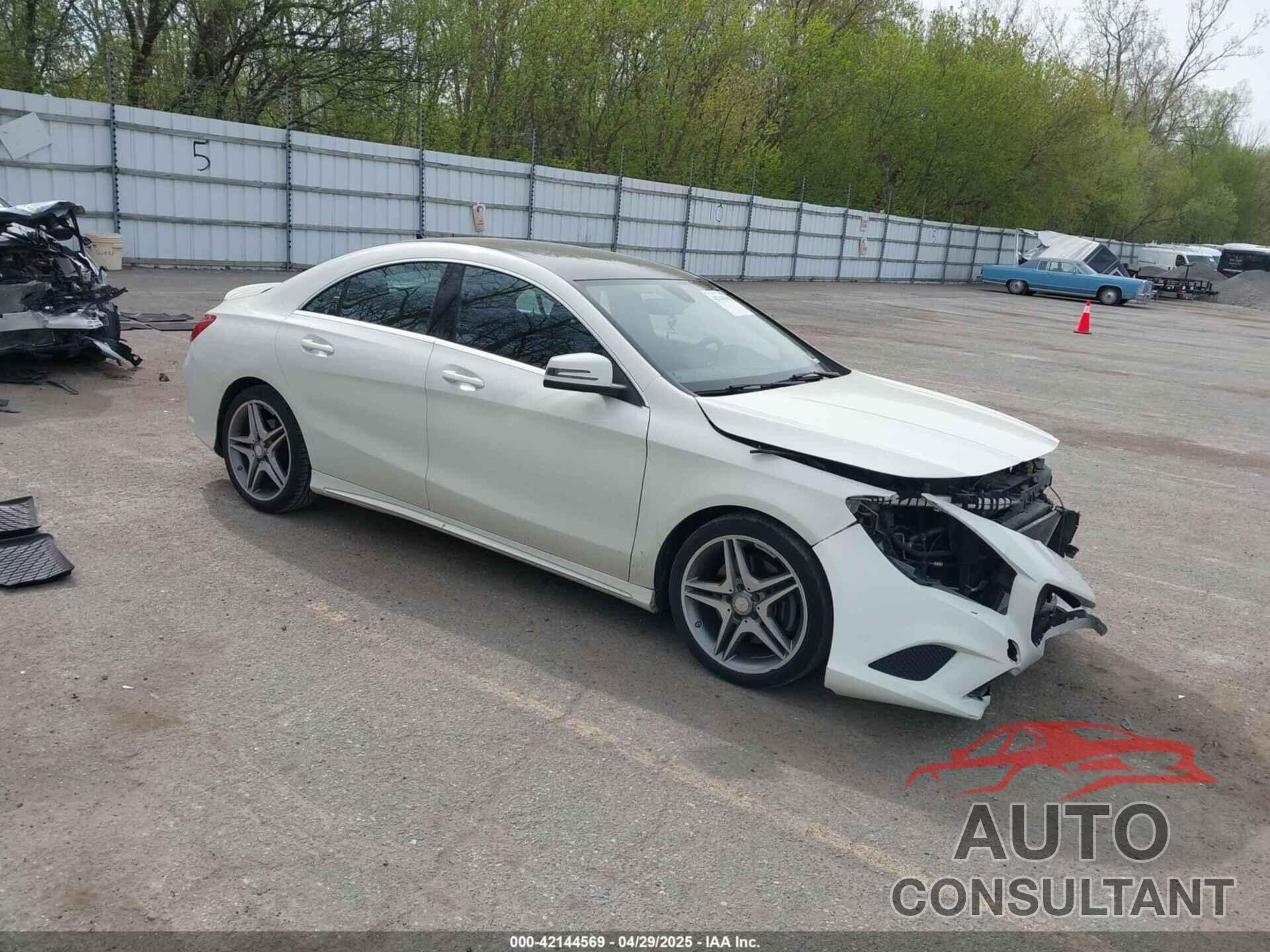 MERCEDES-BENZ CLA 250 2014 - WDDSJ4GB4EN112613