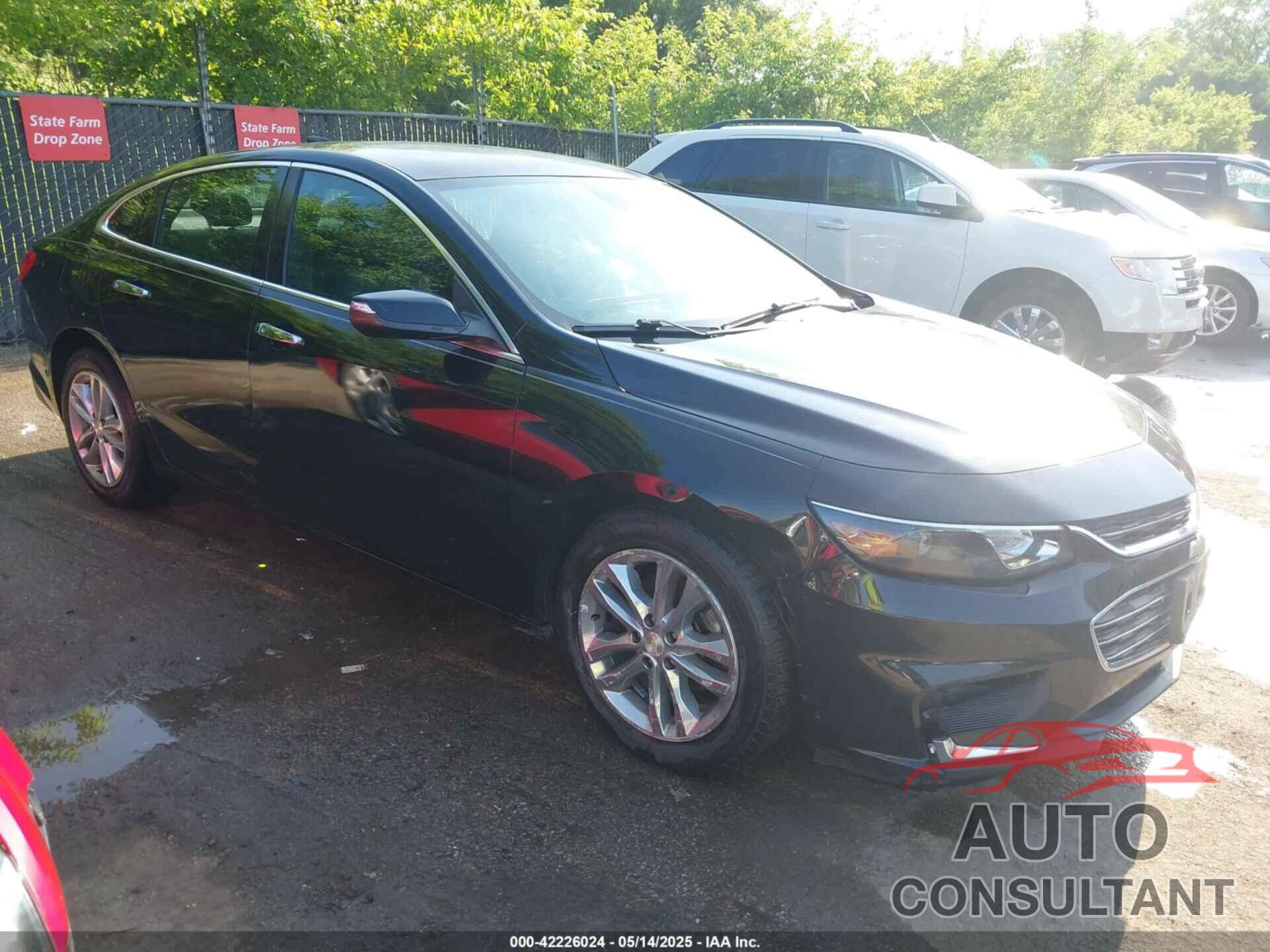 CHEVROLET MALIBU 2017 - 1G1ZE5ST1HF116516