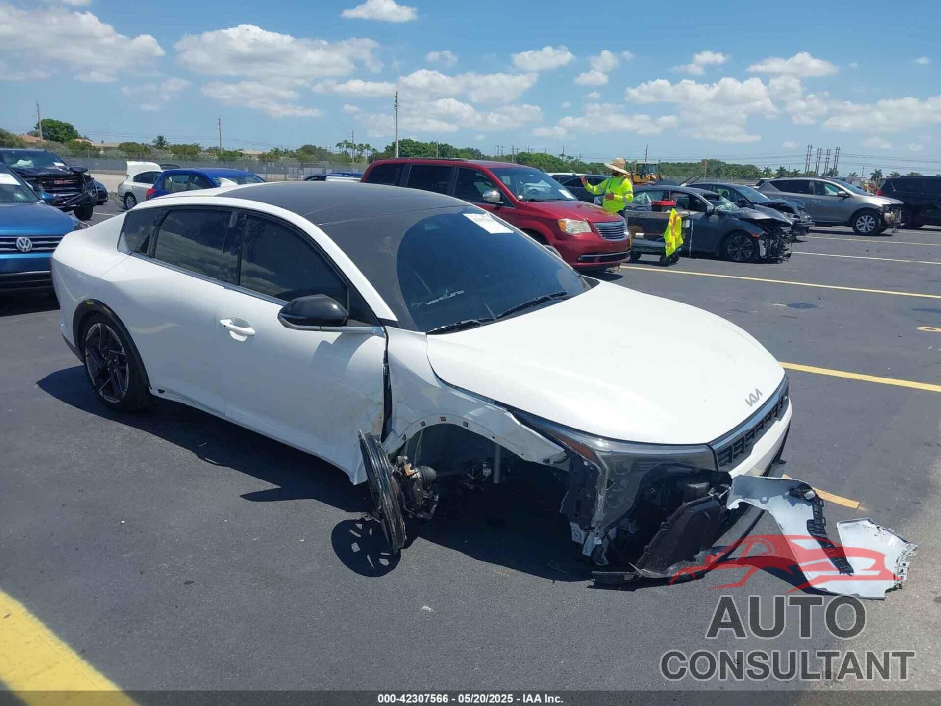 KIA K4 2025 - 3KPFW4DE3SE037544