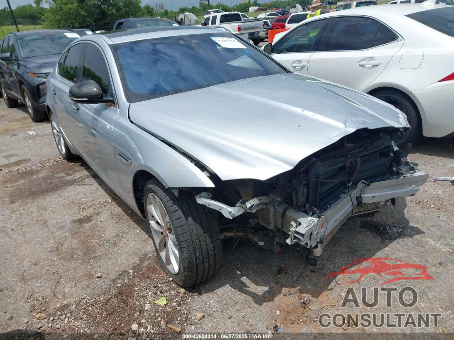JAGUAR XF 2018 - SAJBJ4EV3JCY54788