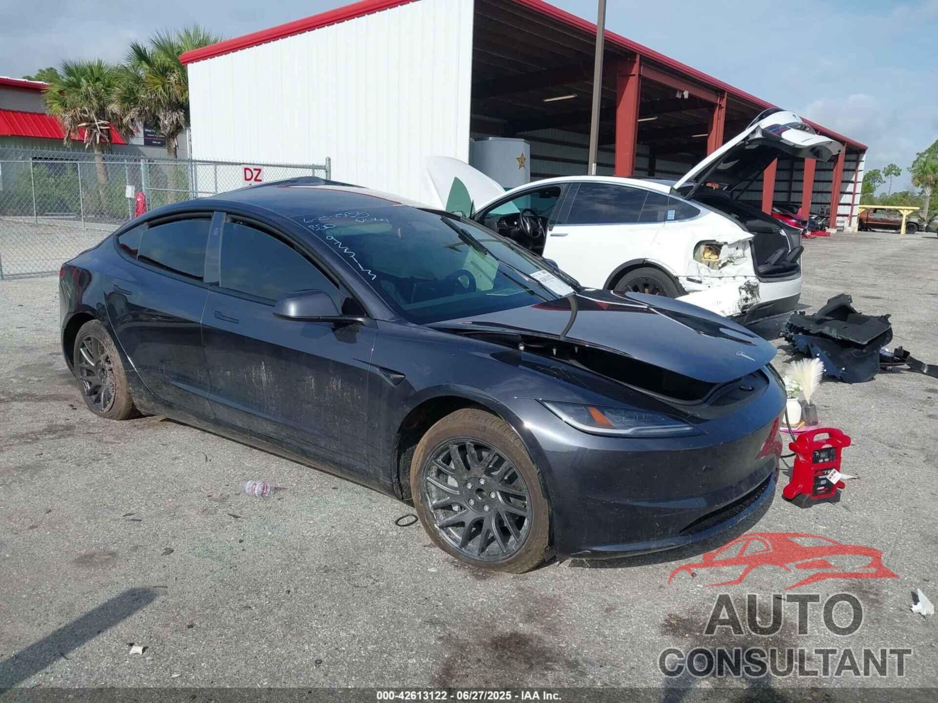 TESLA MODEL 3 2025 - 5YJ3E1EA9SF925113