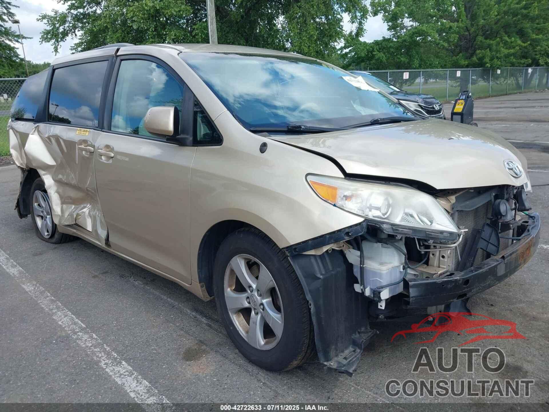 TOYOTA SIENNA 2013 - 5TDKK3DC8DS317309