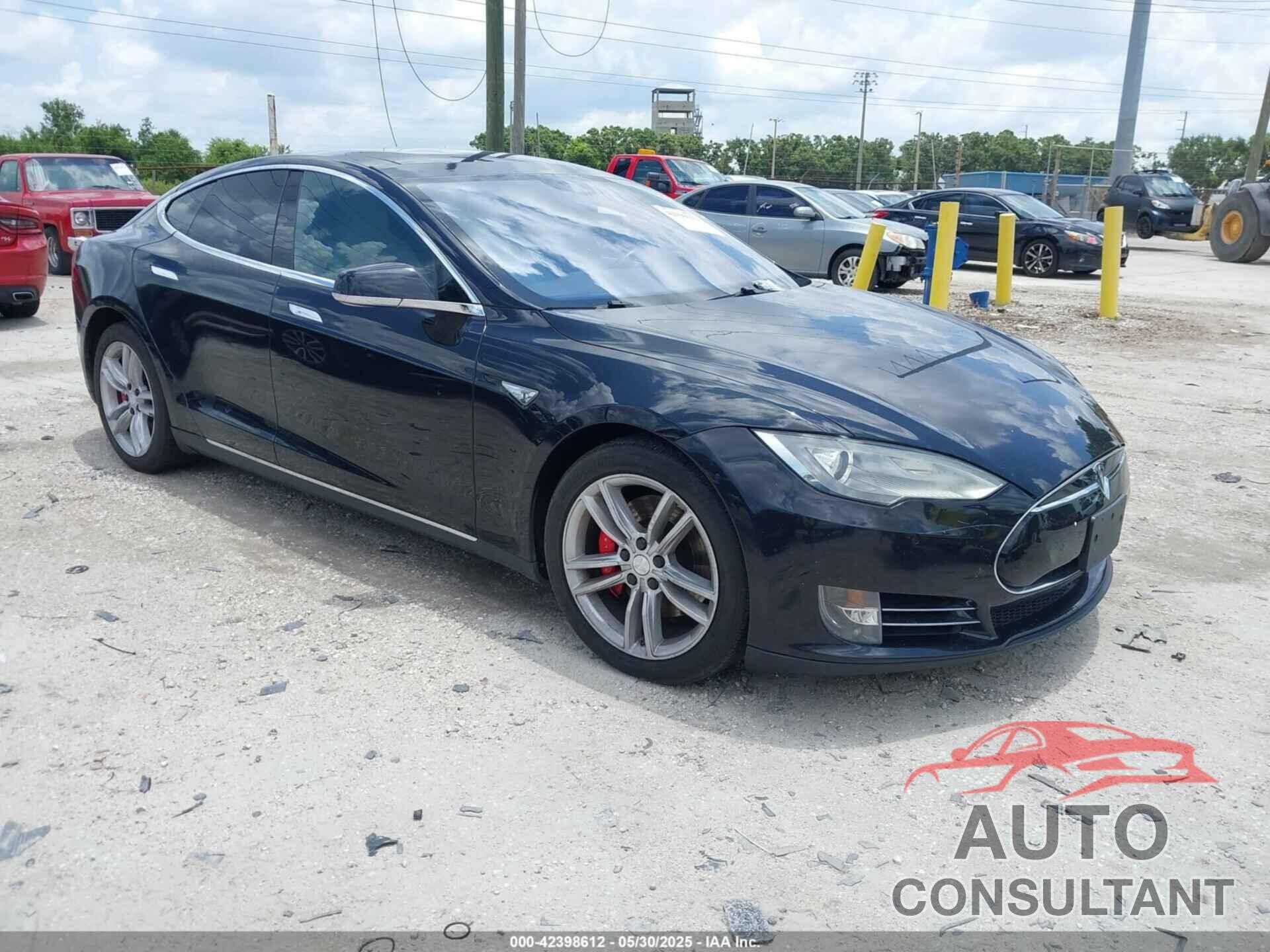 TESLA MODEL S 2015 - 5YJSA1E4XFF111981