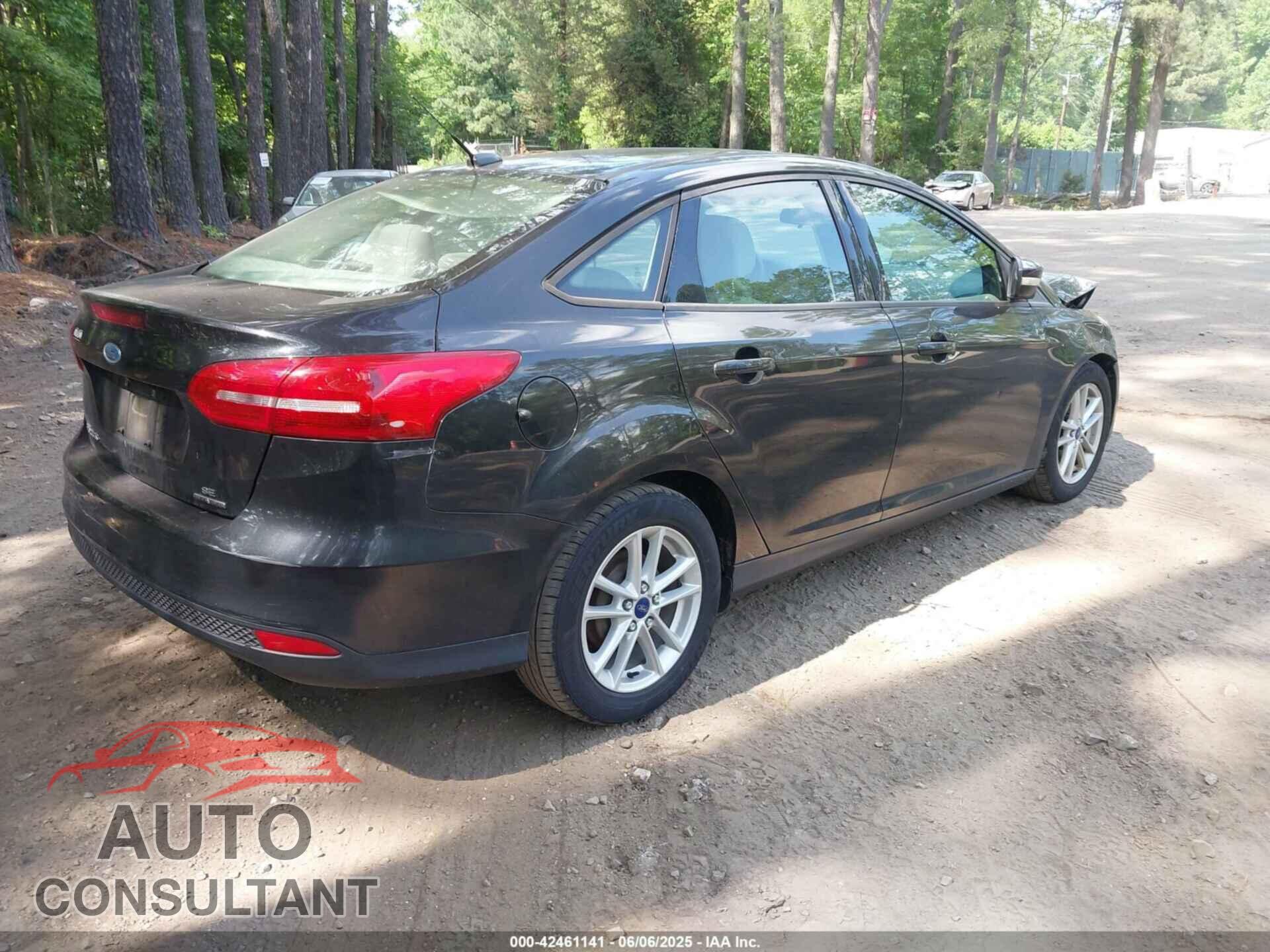 FORD FOCUS 2015 - 1FADP3F20FL335232
