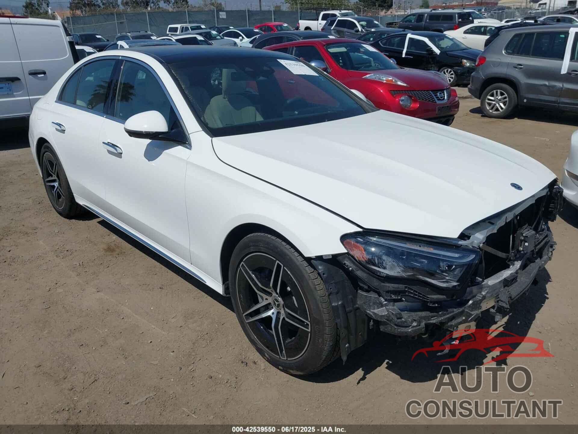 MERCEDES-BENZ E 350 2024 - W1KLF4HB8RA051431
