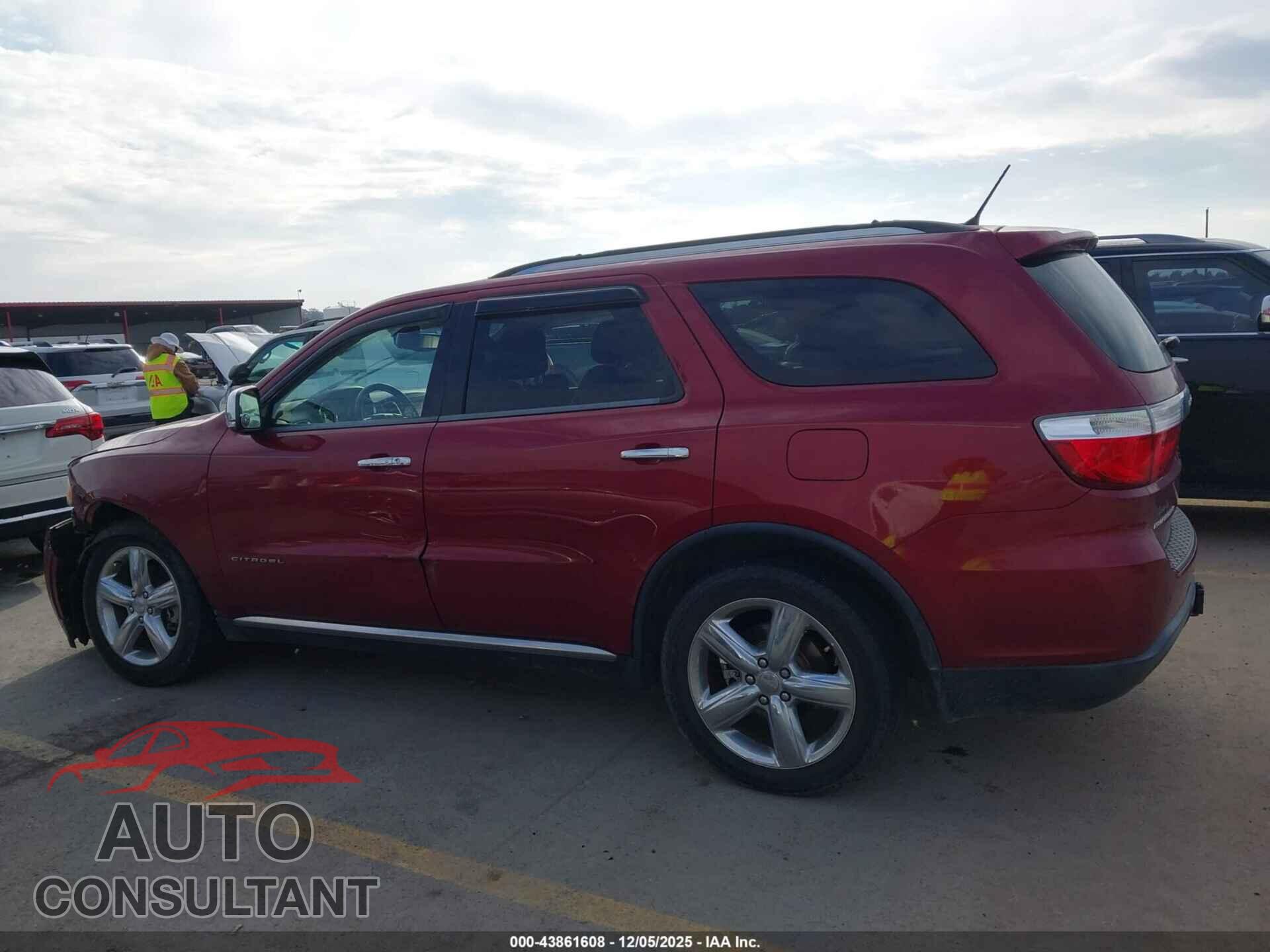 DODGE DURANGO 2013 - 1C4SDHET8DC678255