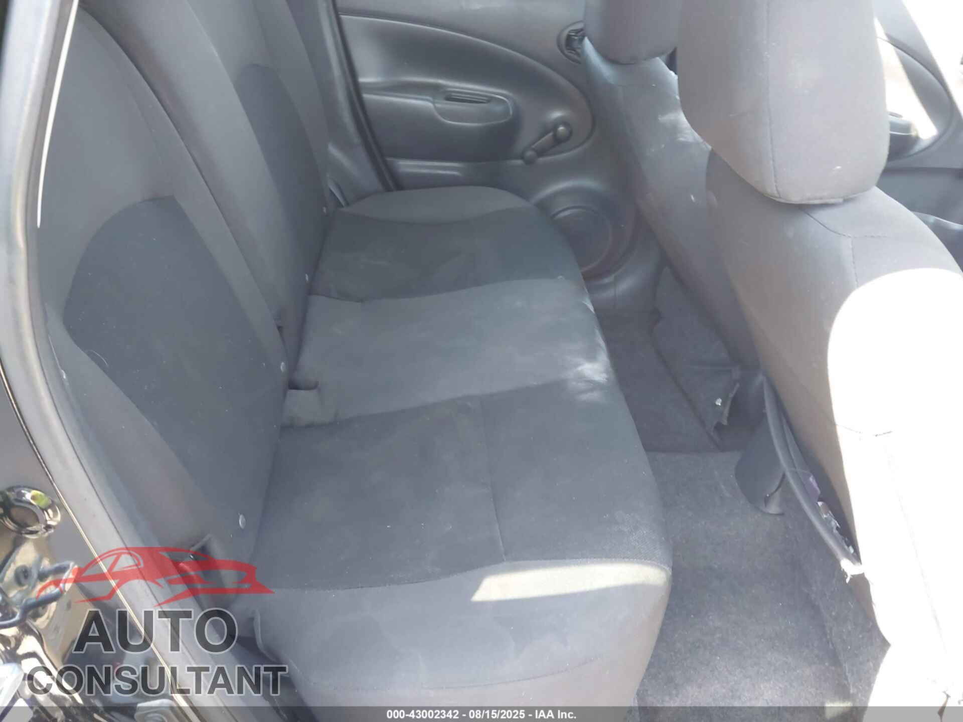 NISSAN VERSA NOTE 2015 - 3N1CE2CP9FL413178