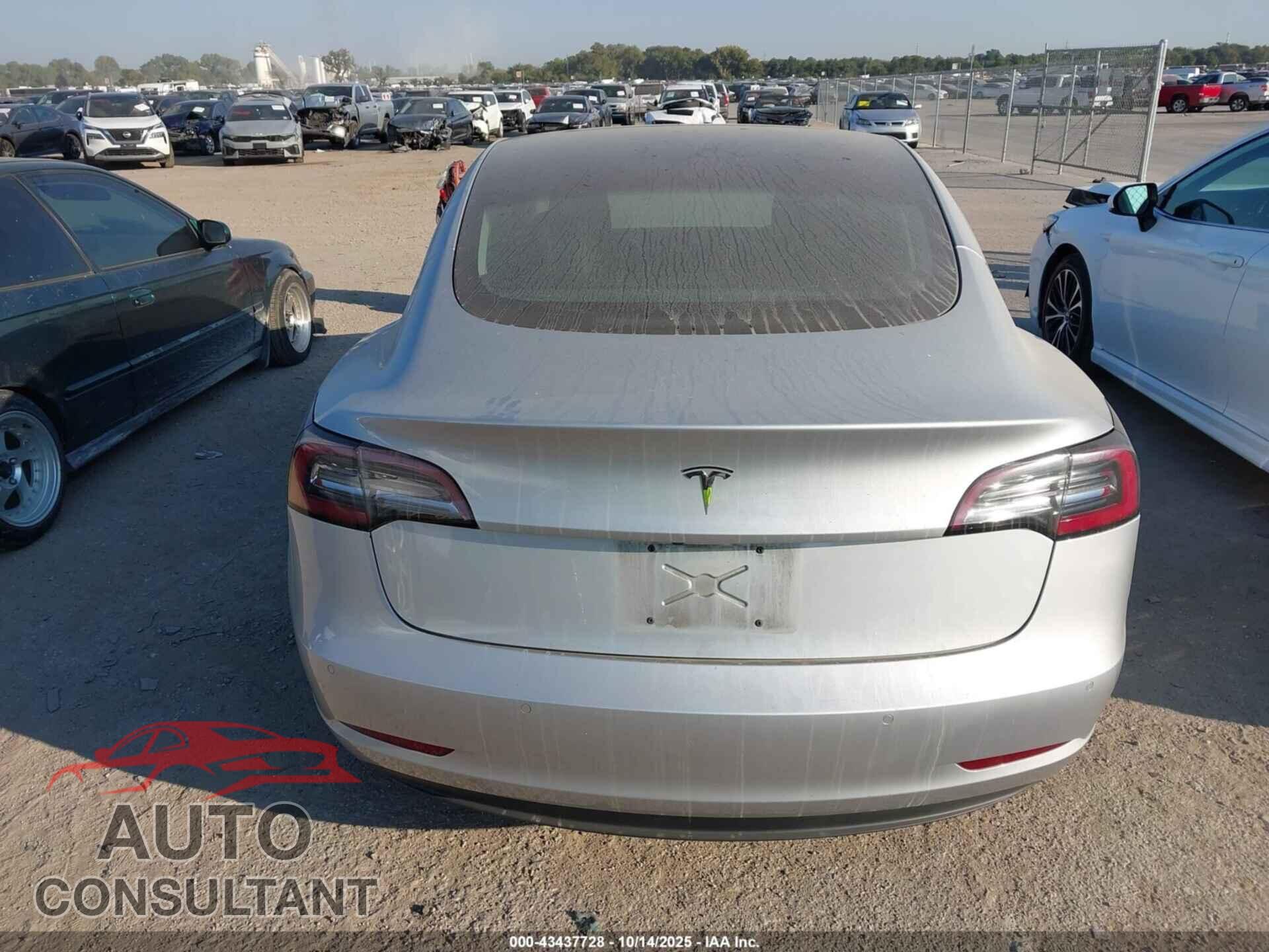TESLA MODEL 3 2018 - 5YJ3E1EA5JF006983