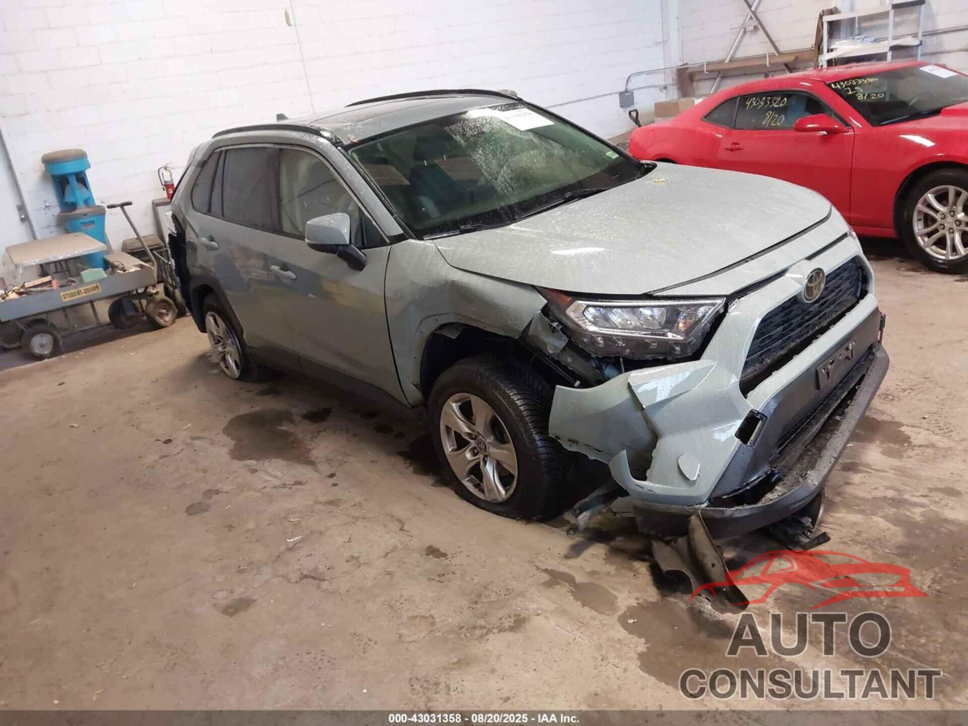 TOYOTA RAV4 2020 - JTMP1RFV2LJ038914