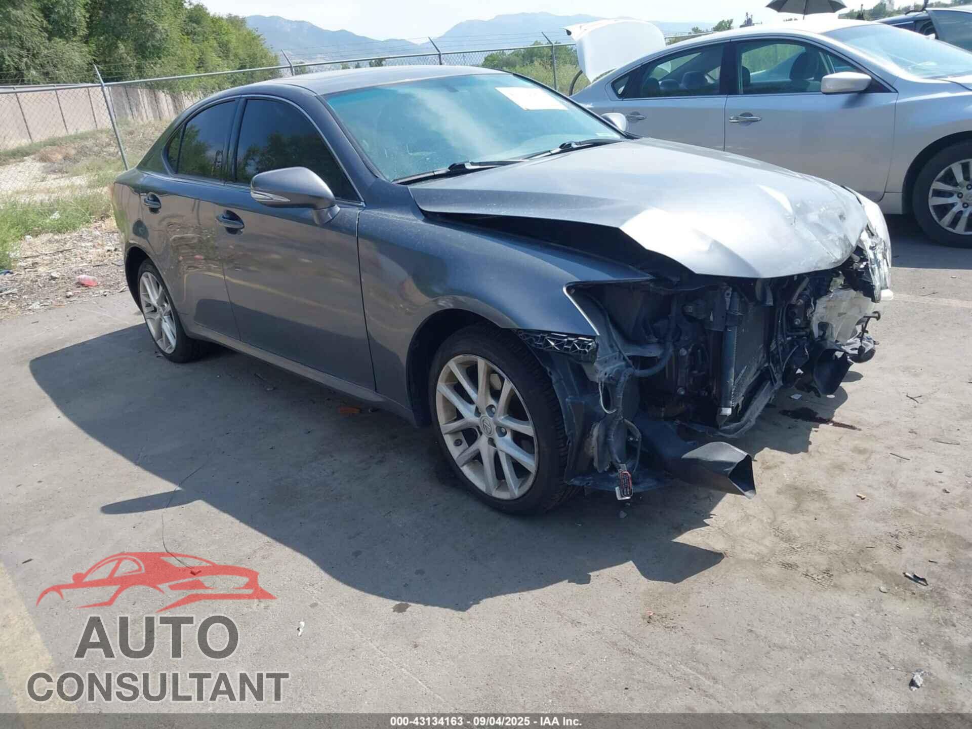 LEXUS IS 250 2013 - JTHCF5C22D5060875