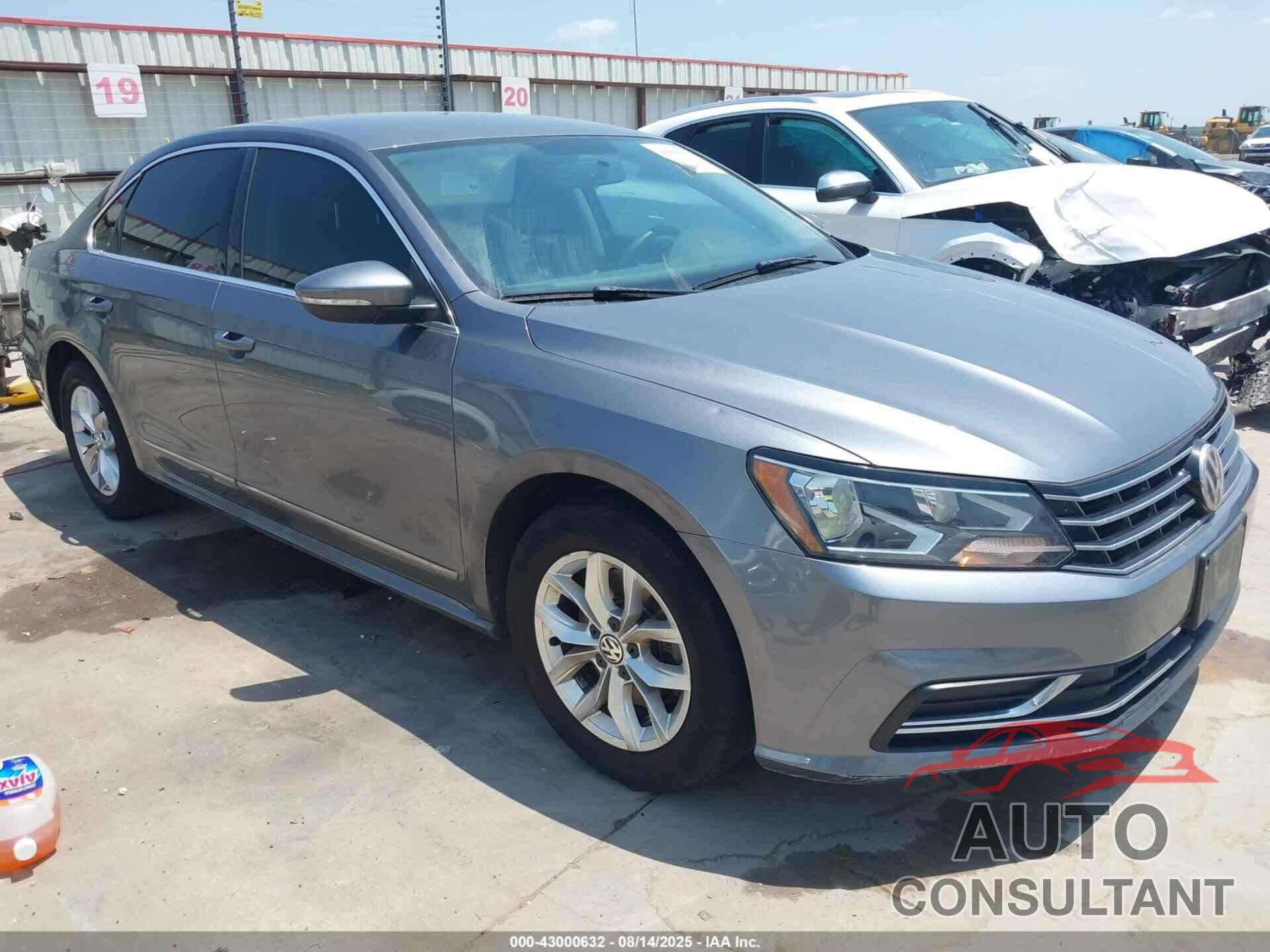 VOLKSWAGEN PASSAT 2017 - 1VWAT7A37HC015941