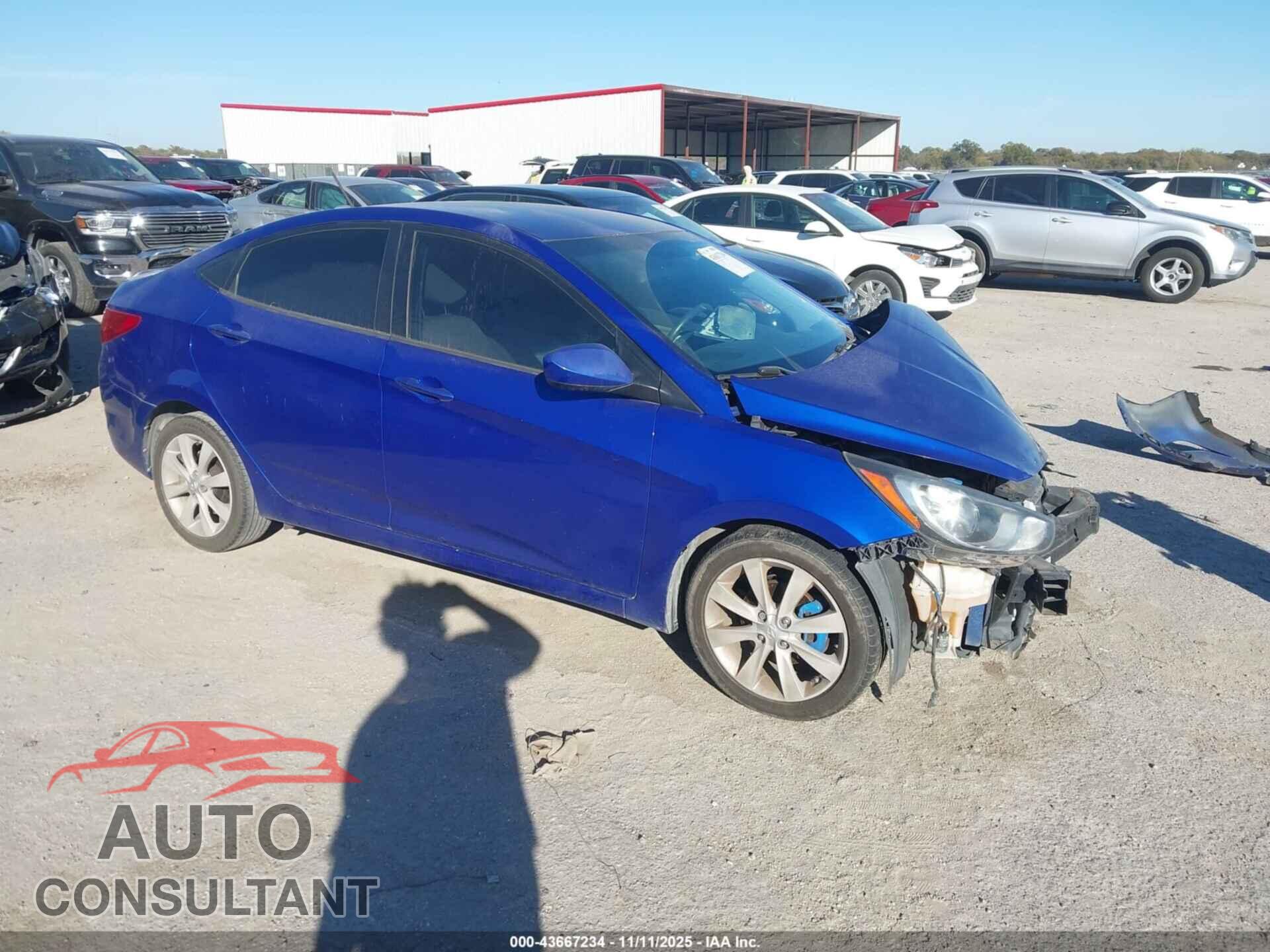 HYUNDAI ACCENT 2013 - KMHCU4AE3DU463473
