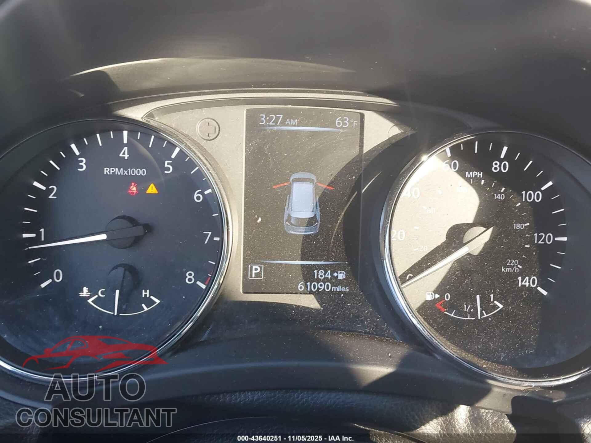 NISSAN ROGUE 2017 - 5N1AT2MT2HC737489