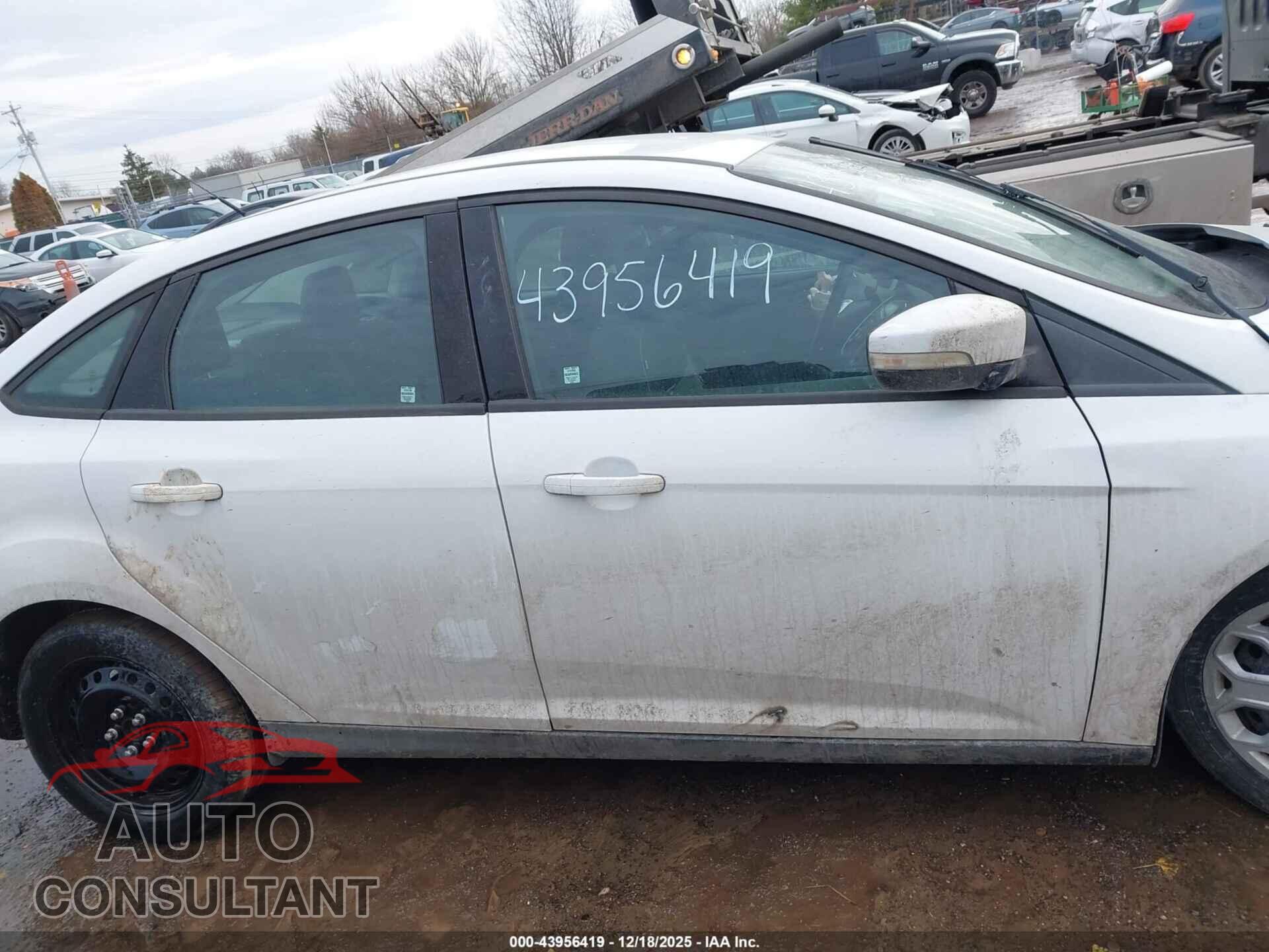 FORD FOCUS 2014 - 1FADP3F27EL303747
