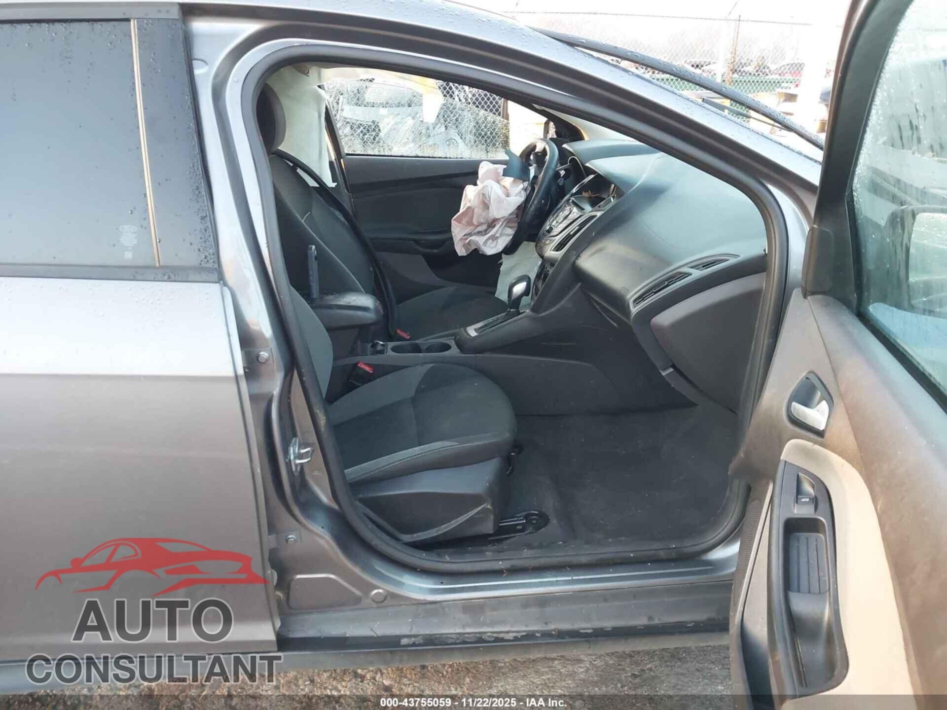 FORD FOCUS 2014 - 1FADP3F2XEL317982