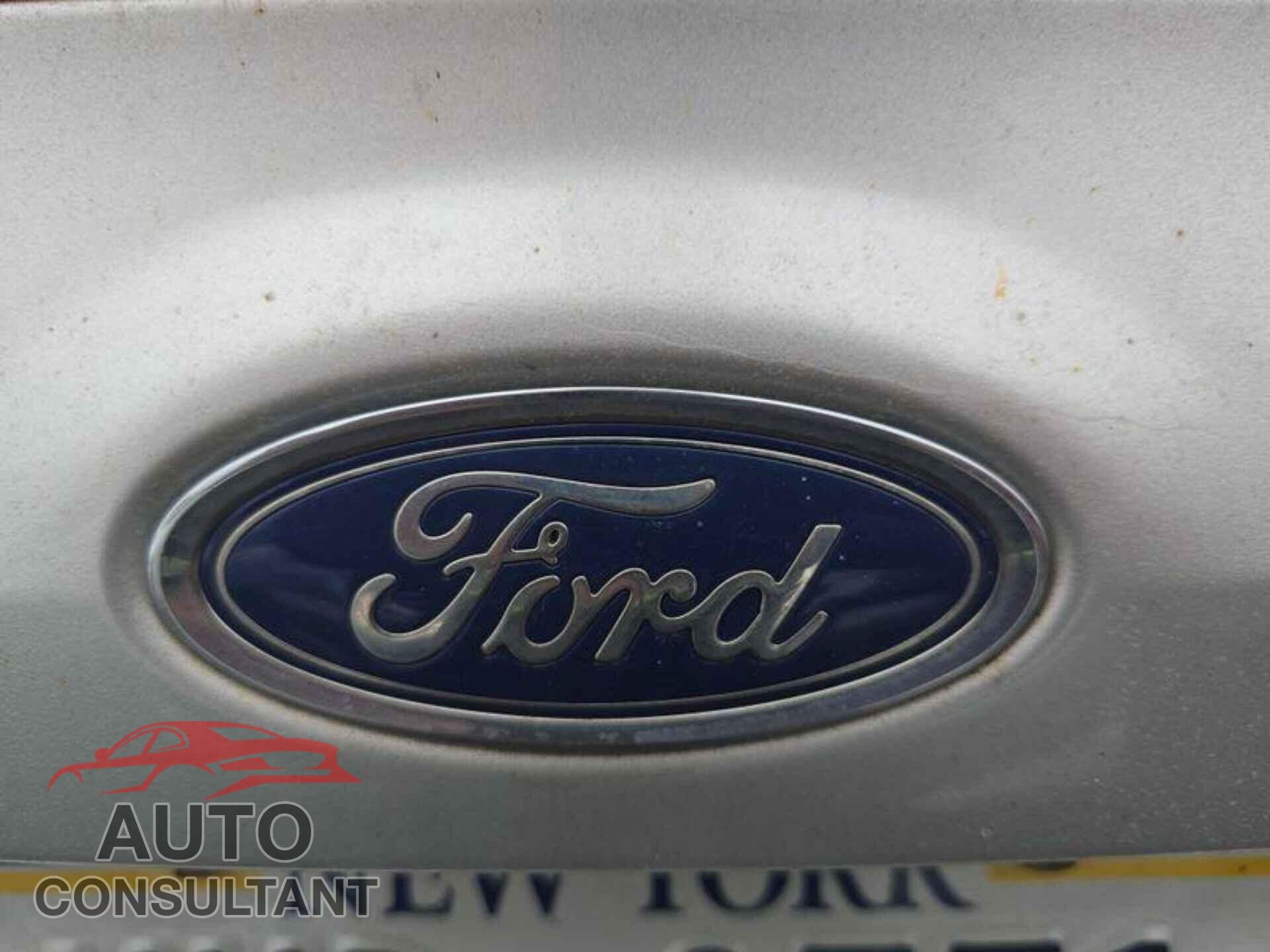 FORD FOCUS 2016 - 1FADP3E25GL298455