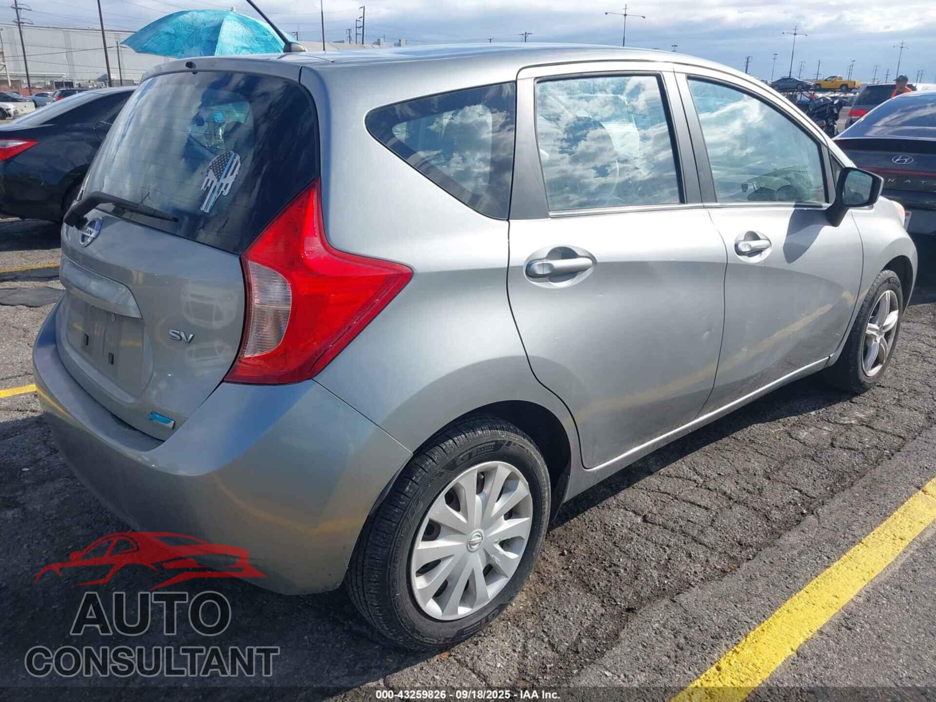 NISSAN VERSA NOTE 2015 - 3N1CE2CP2FL401549
