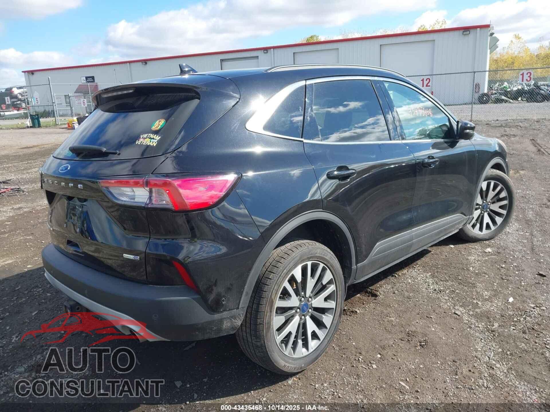 FORD ESCAPE 2020 - 1FMCU9J94LUA08159