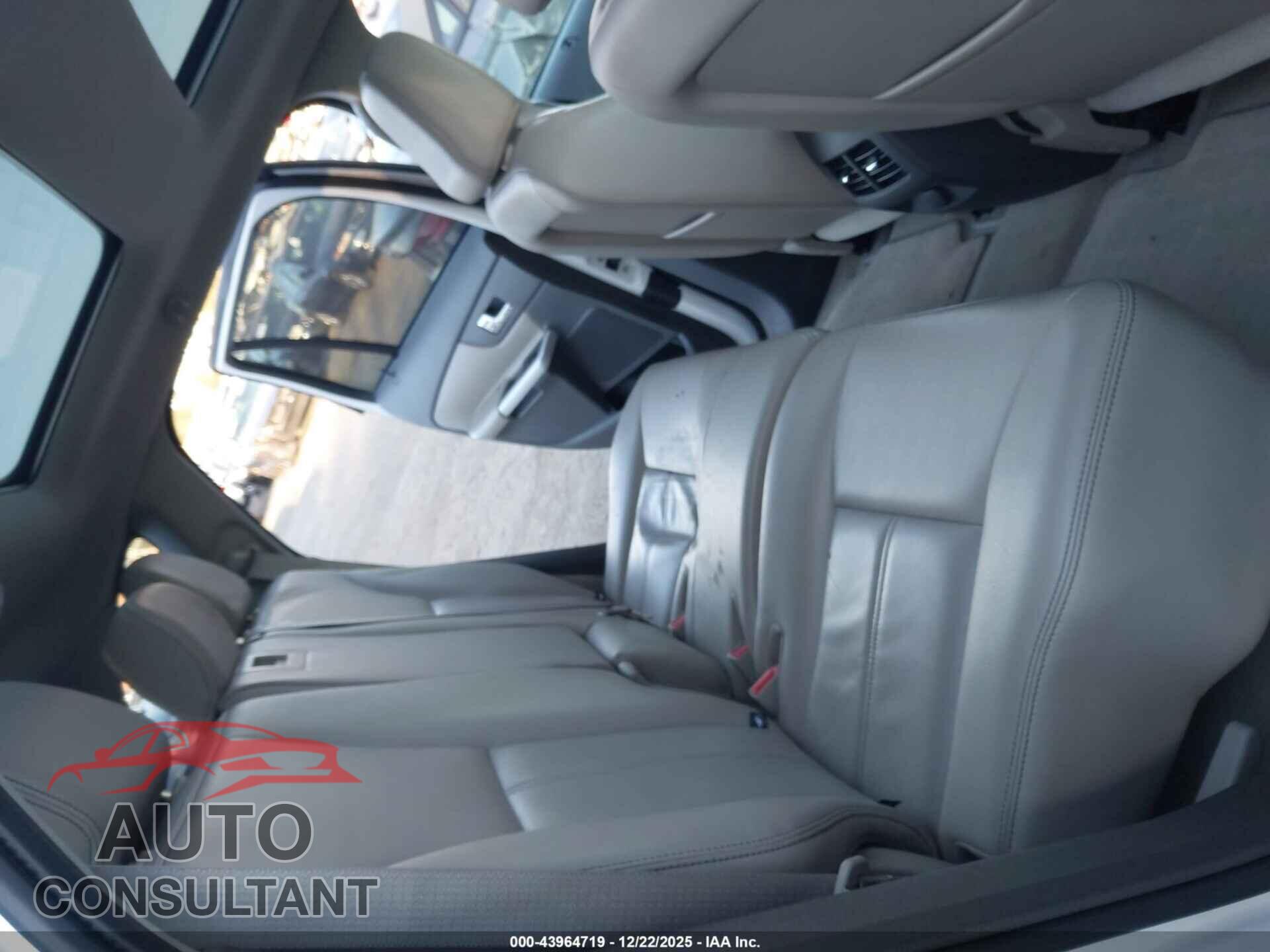 FORD EDGE 2011 - 2FMDK4JC0BBA72132