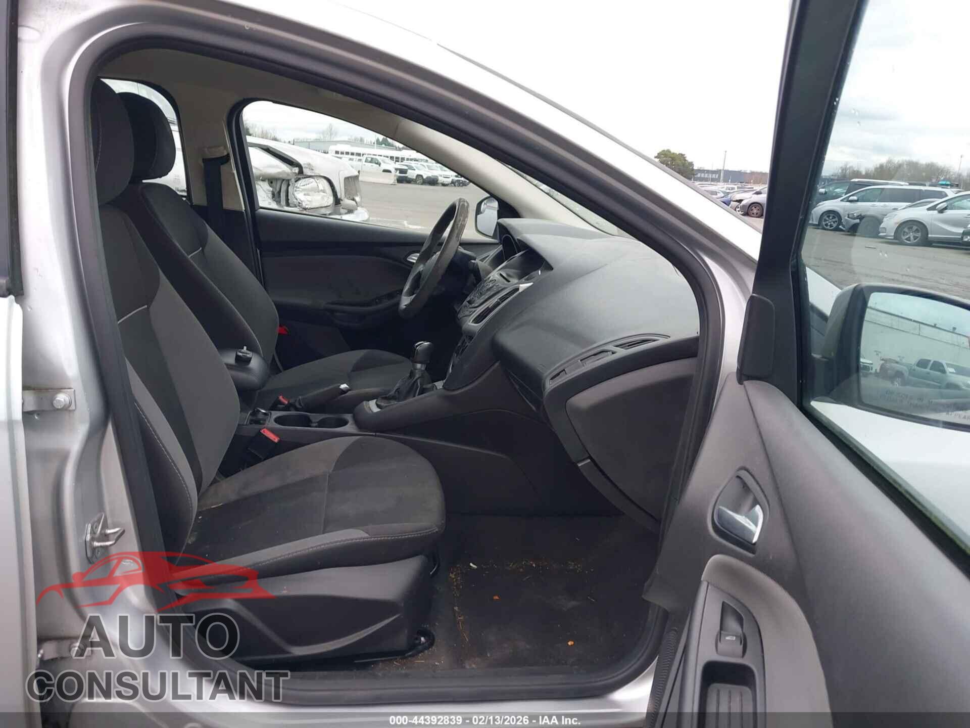 FORD FOCUS 2014 - 1FADP3F21EL271734