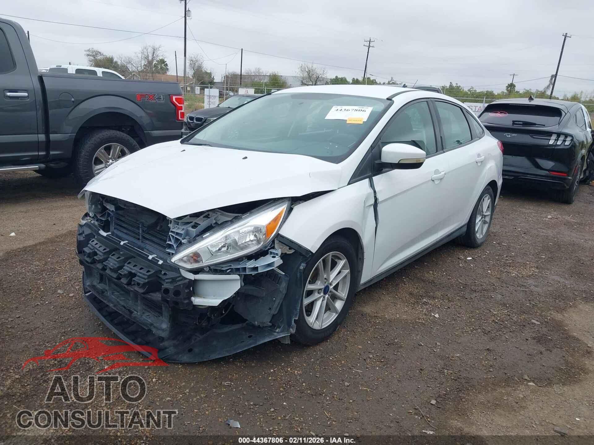 FORD FOCUS 2017 - 1FADP3F22HL347708