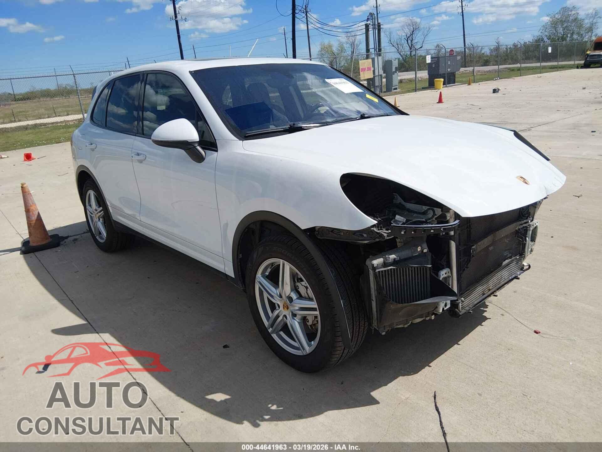 PORSCHE CAYENNE 2016 - WP1AB2A29GLA93652