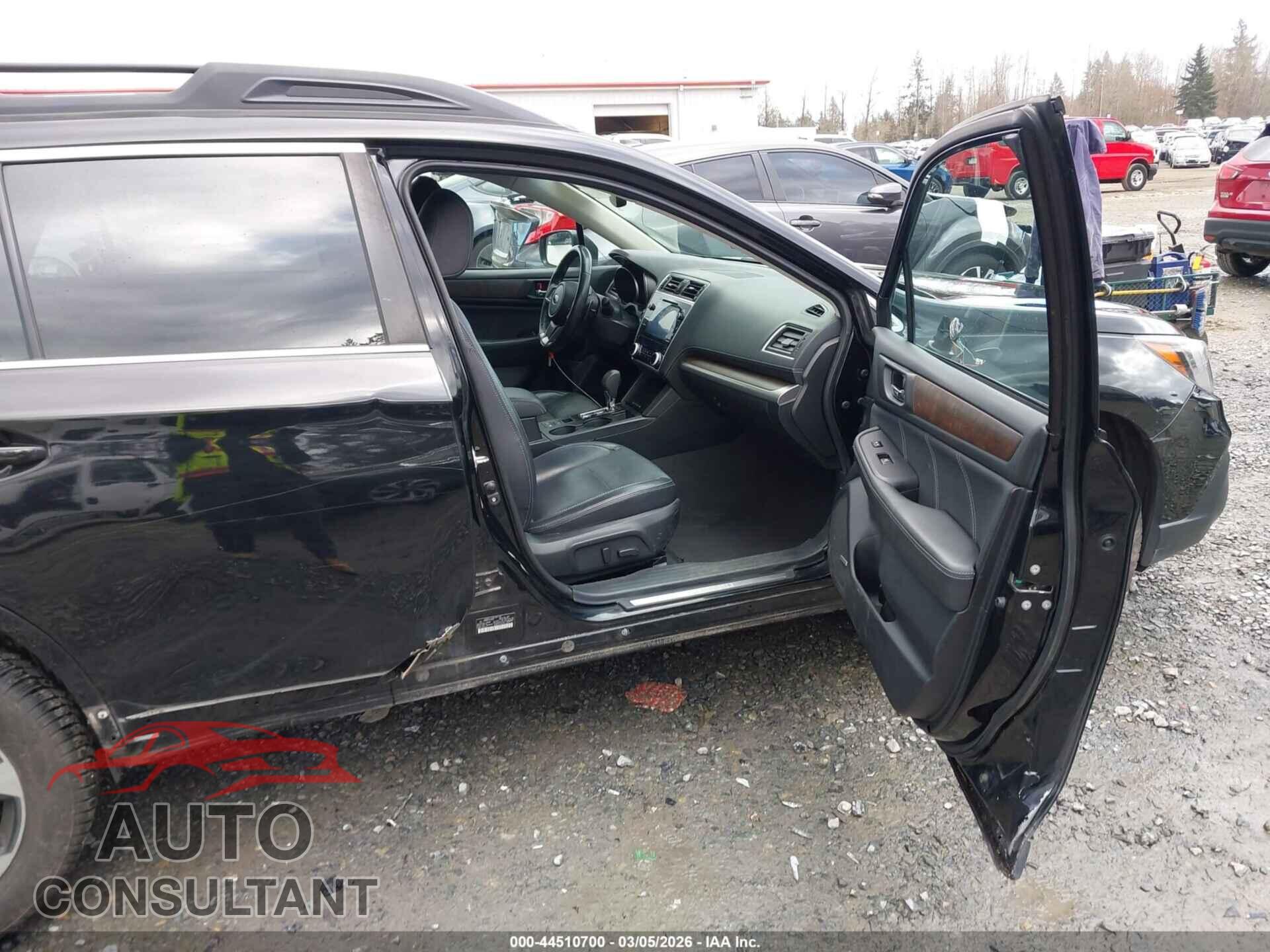 SUBARU OUTBACK 2018 - 4S4BSANC5J3319076