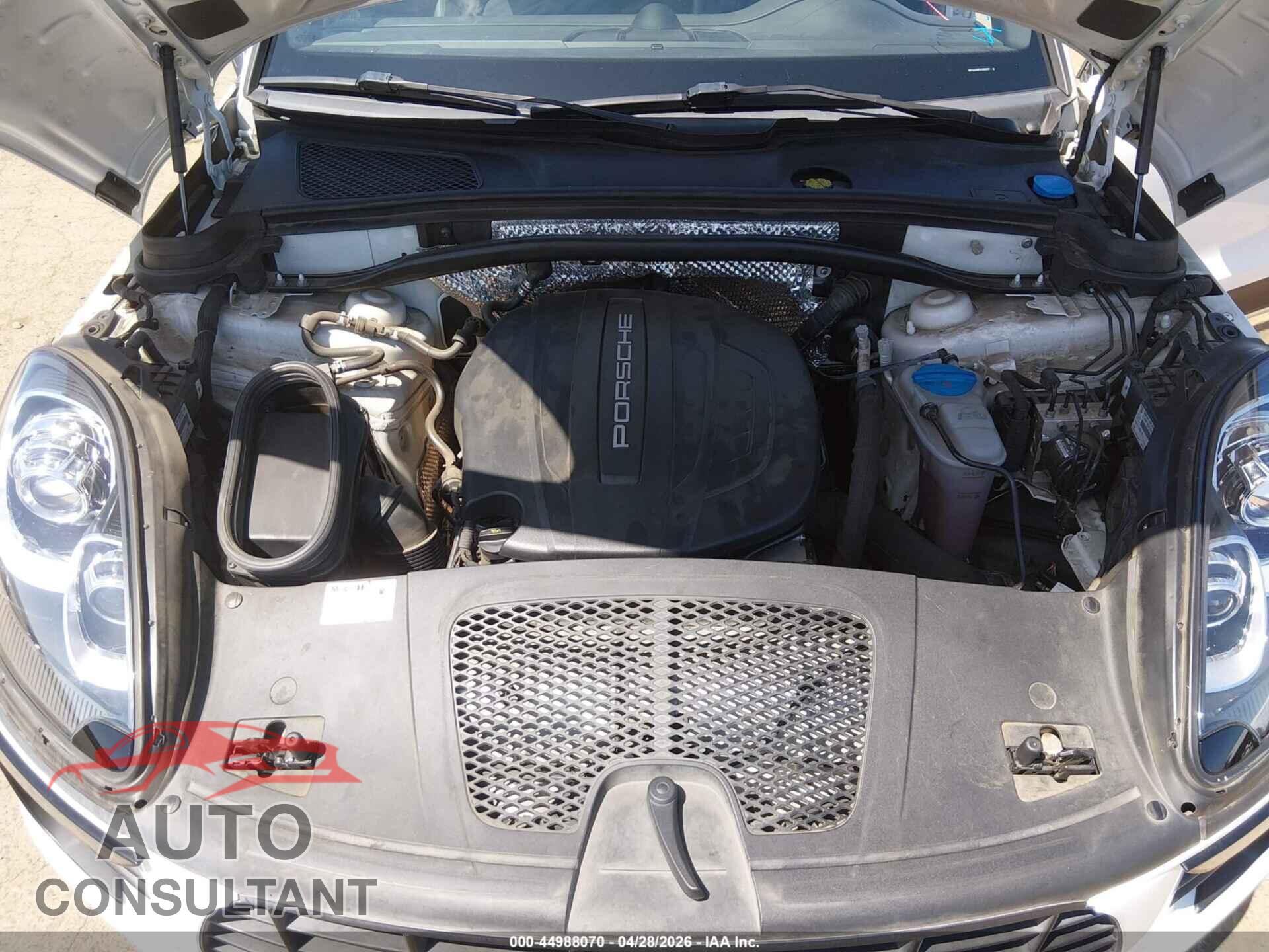 PORSCHE MACAN 2018 - WP1AA2A52JLB08237