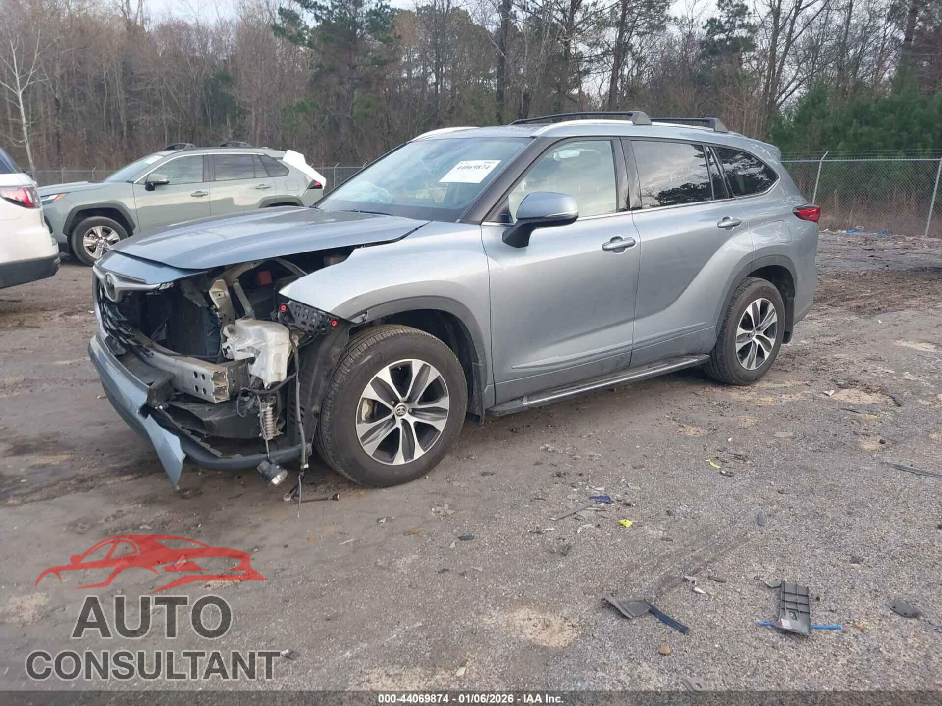 TOYOTA HIGHLANDER 2021 - 5TDGZRAH0MS031975