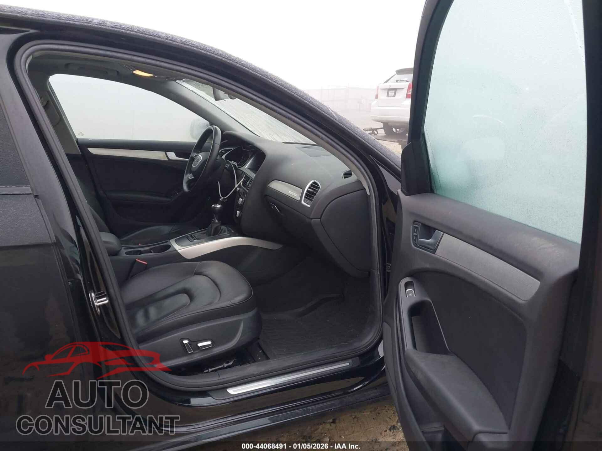 AUDI A4 2014 - WAUDFAFL7EN018347