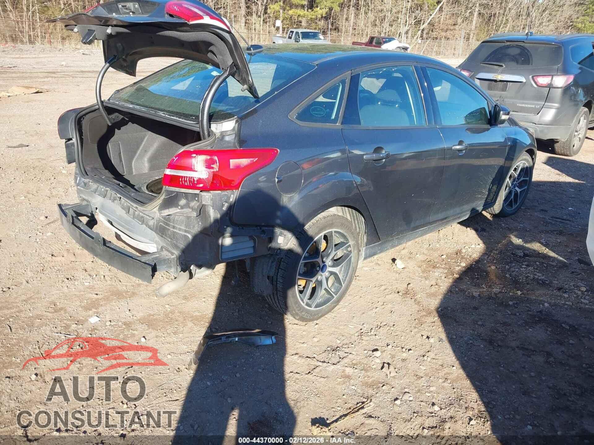 FORD FOCUS 2017 - 1FADP3H27HL208462