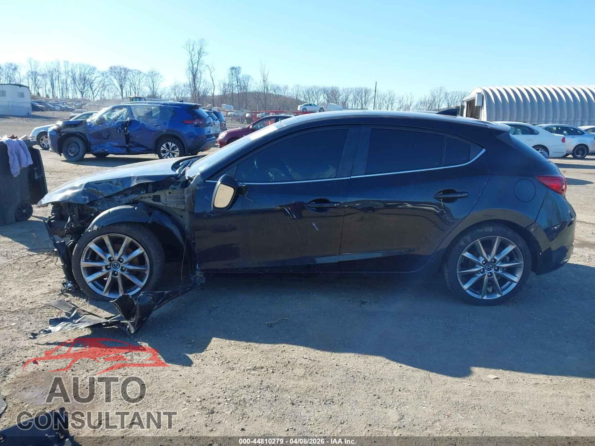 MAZDA MAZDA3 2017 - 3MZBN1M37HM132554