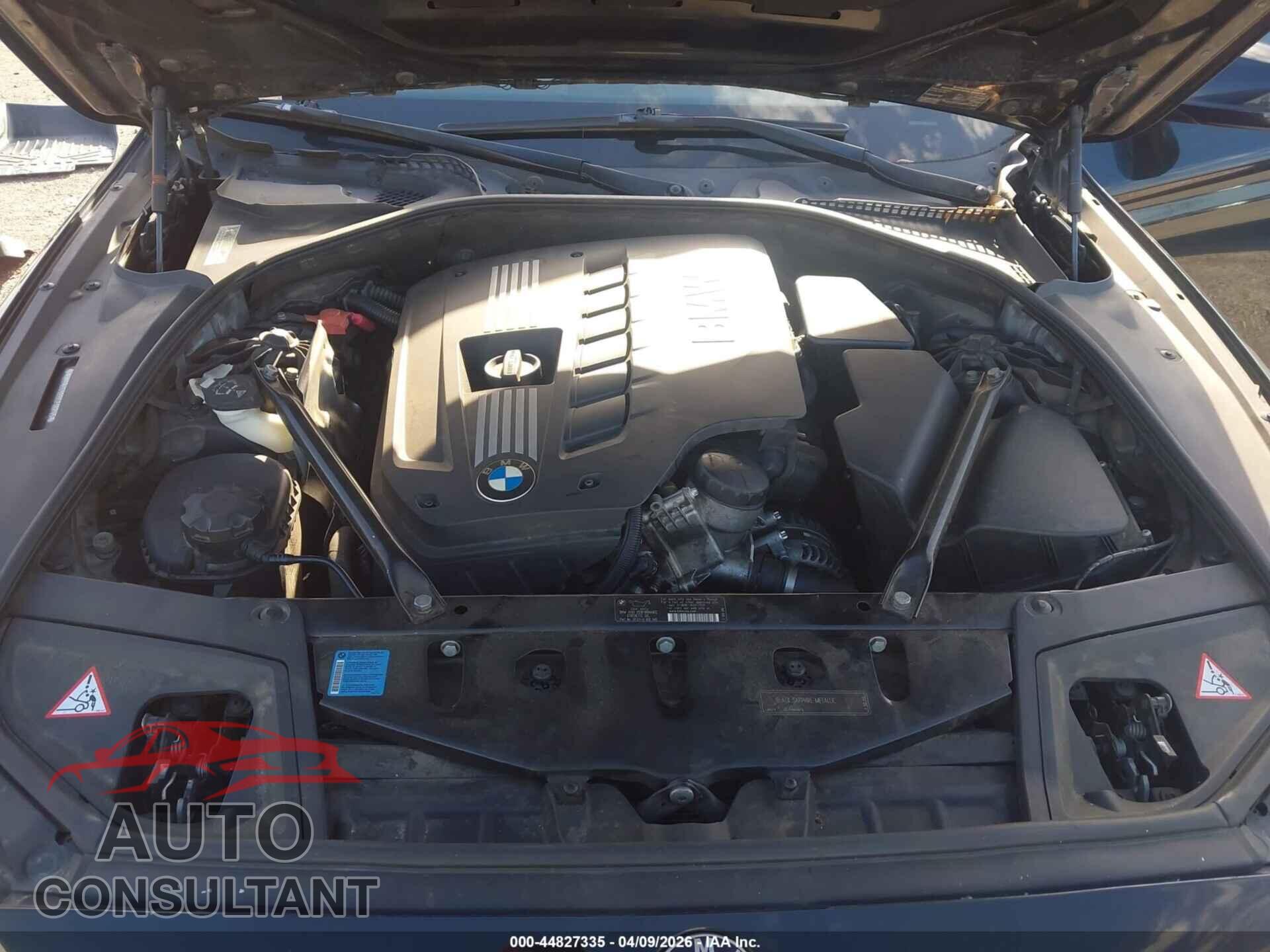 BMW 528I 2011 - WBAFR1C58BC736745