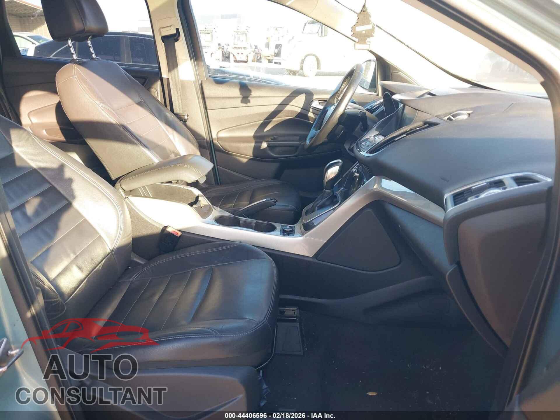FORD ESCAPE 2013 - 1FMCU9H9XDUA17536