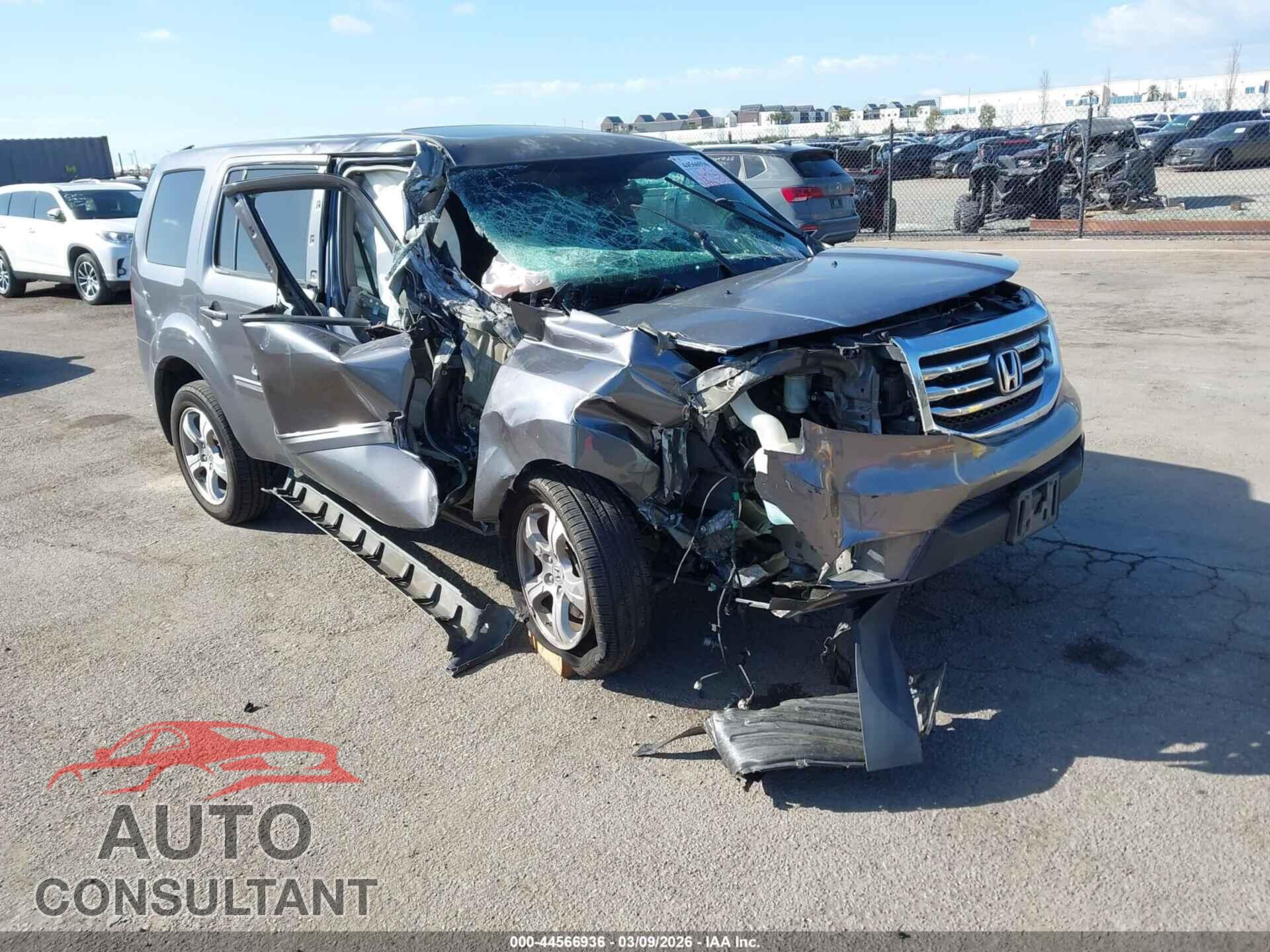 HONDA PILOT 2015 - 5FNYF3H54FB014691