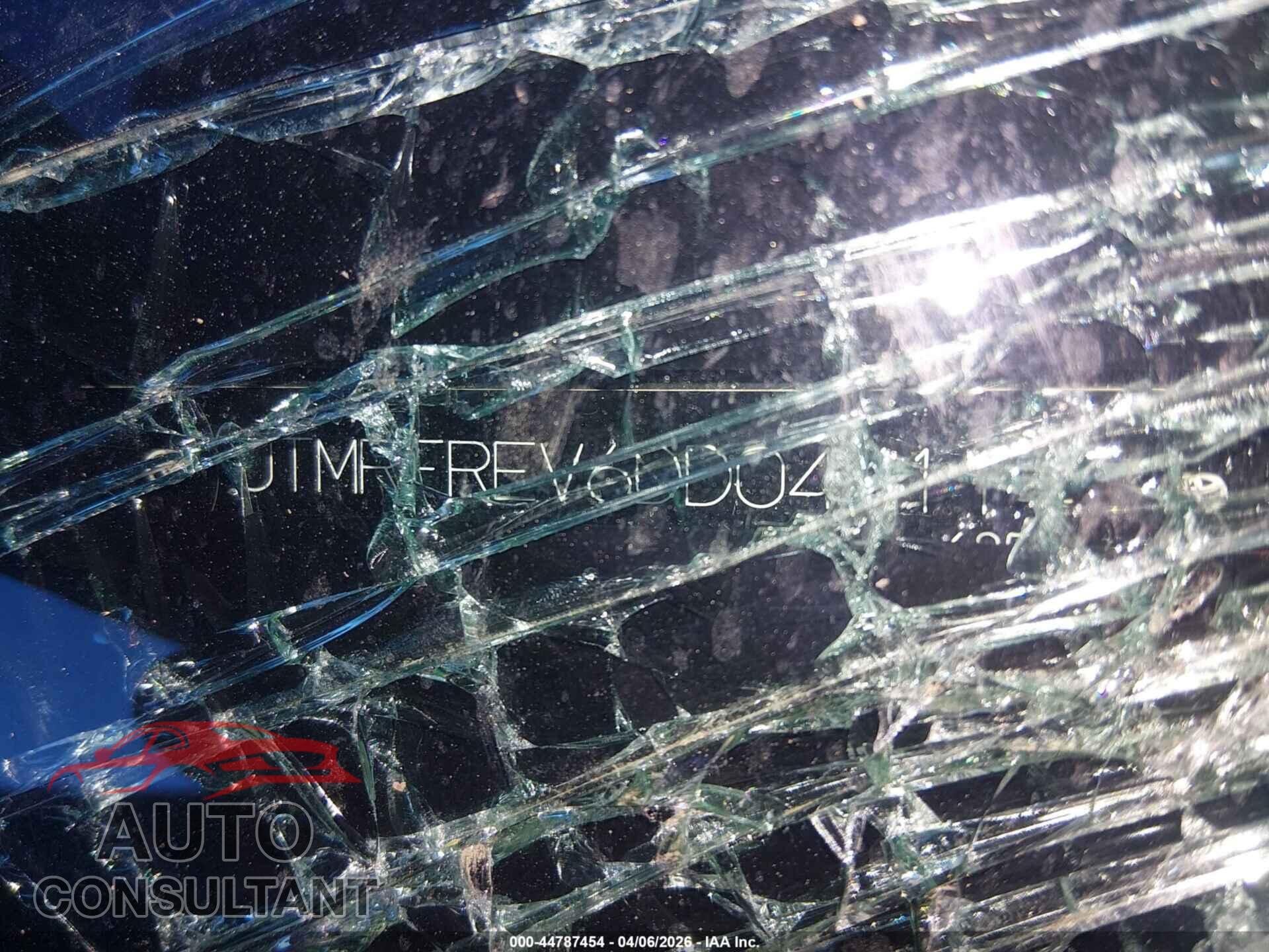 TOYOTA RAV4 2013 - JTMRFREV6DD044114