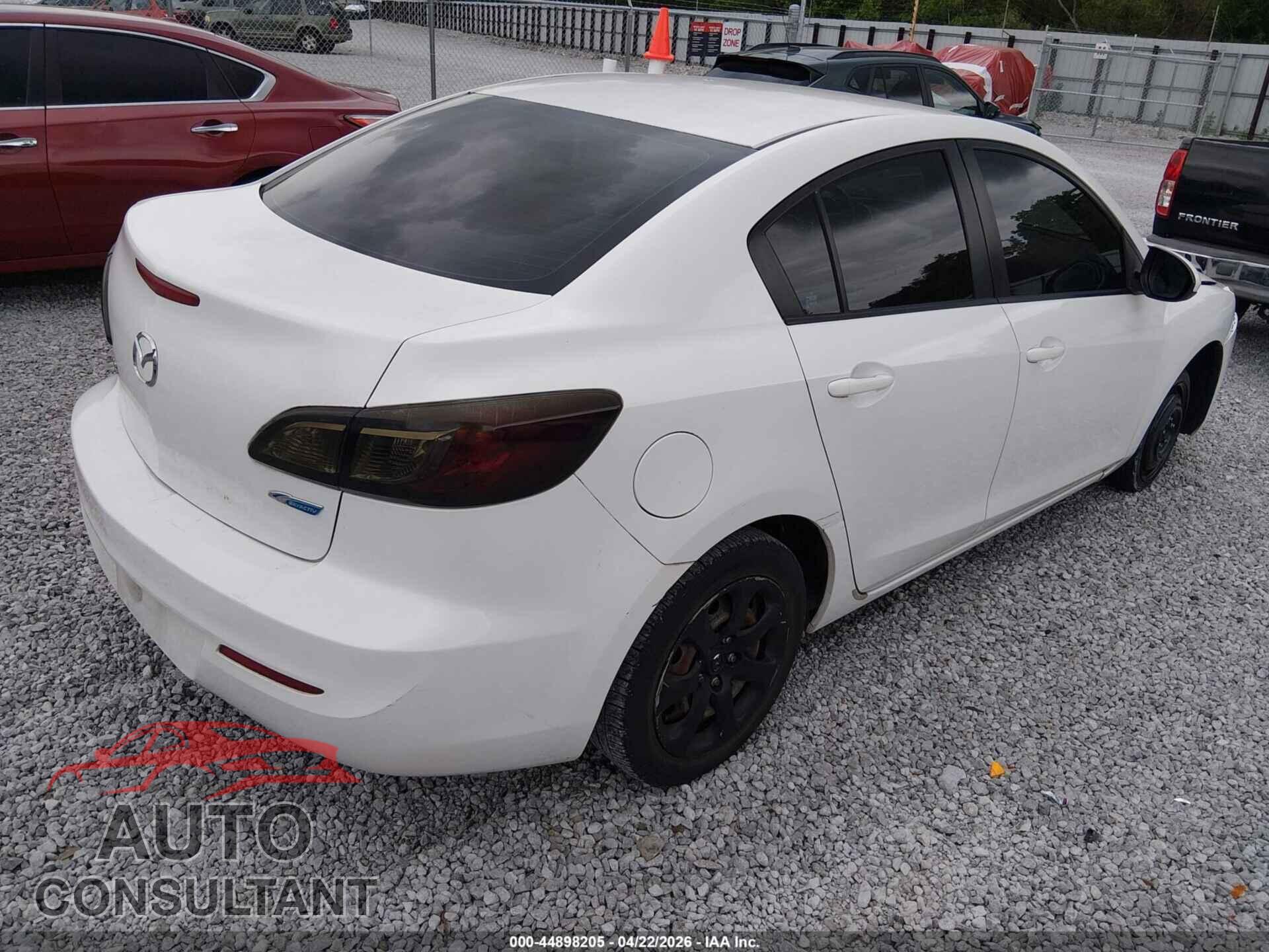 MAZDA MAZDA3 2013 - JM1BL1U72D1777292