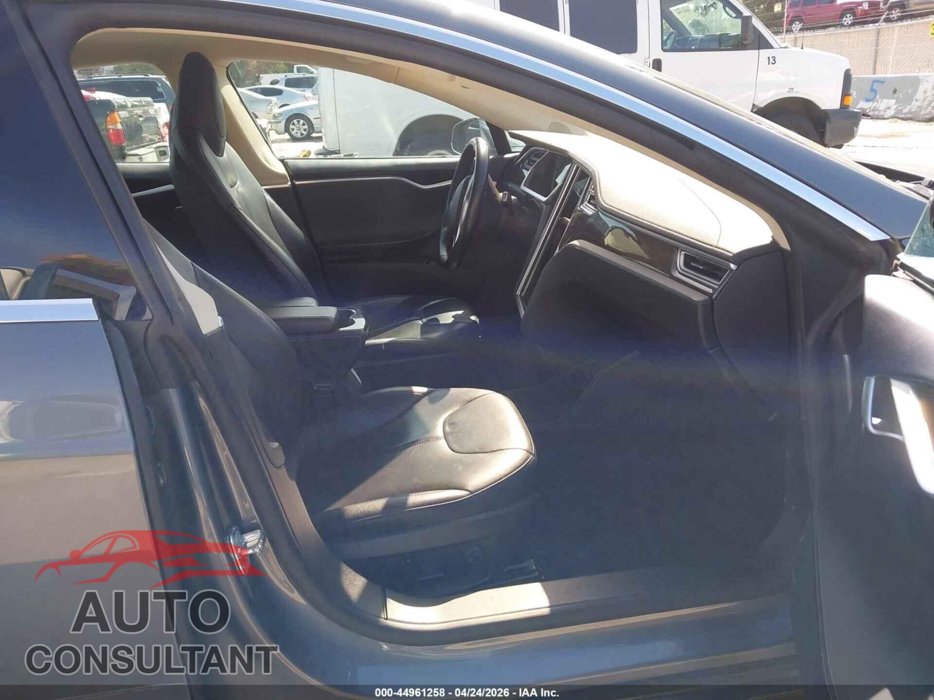 TESLA MODEL S 2014 - 5YJSA1H19EFP33391