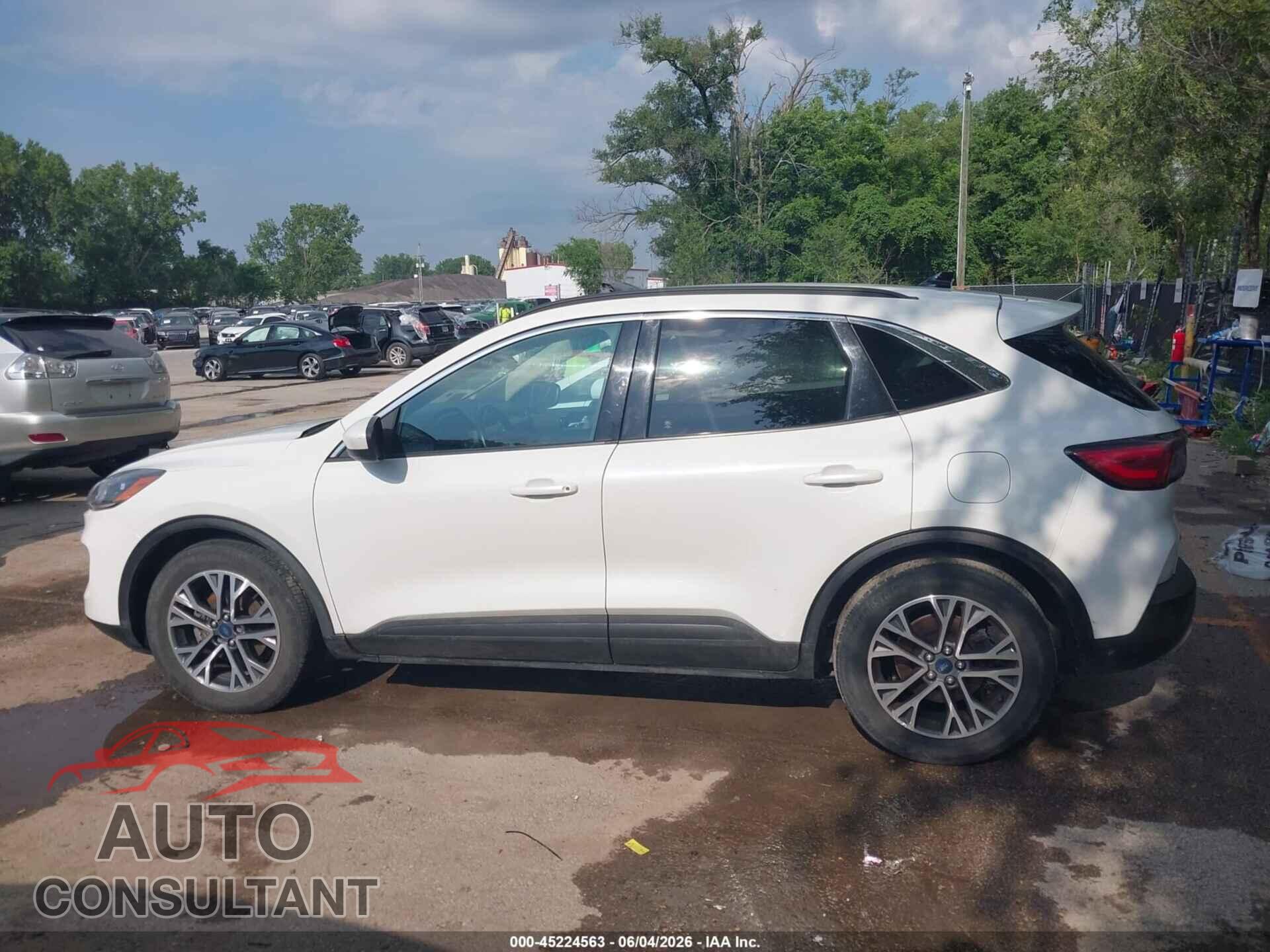 FORD ESCAPE 2020 - 1FMCU0H60LUA68558