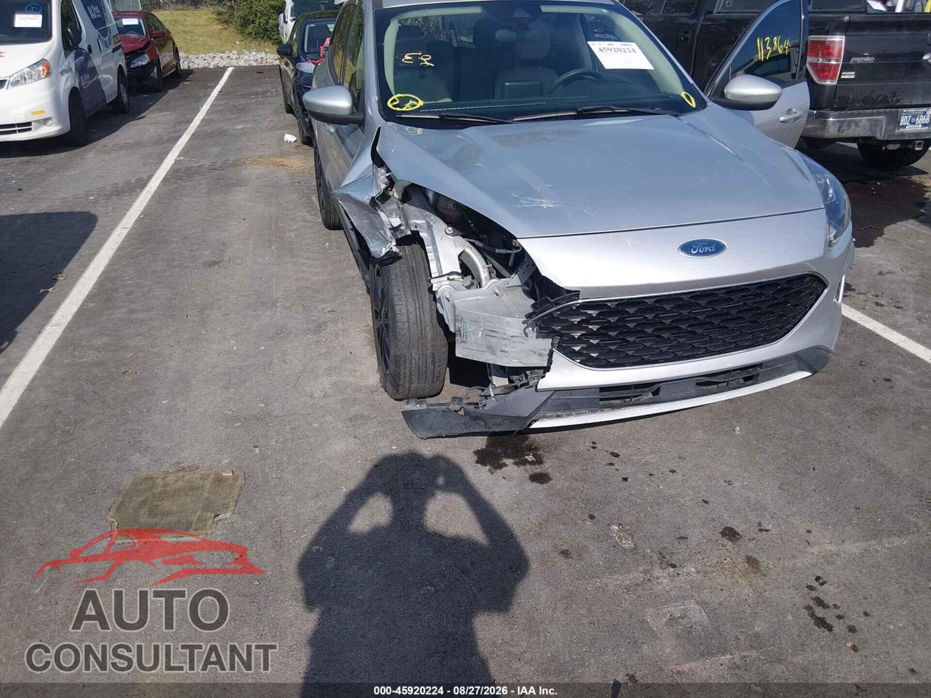 FORD ESCAPE 2020 - 1FMCU0G63LUA81578