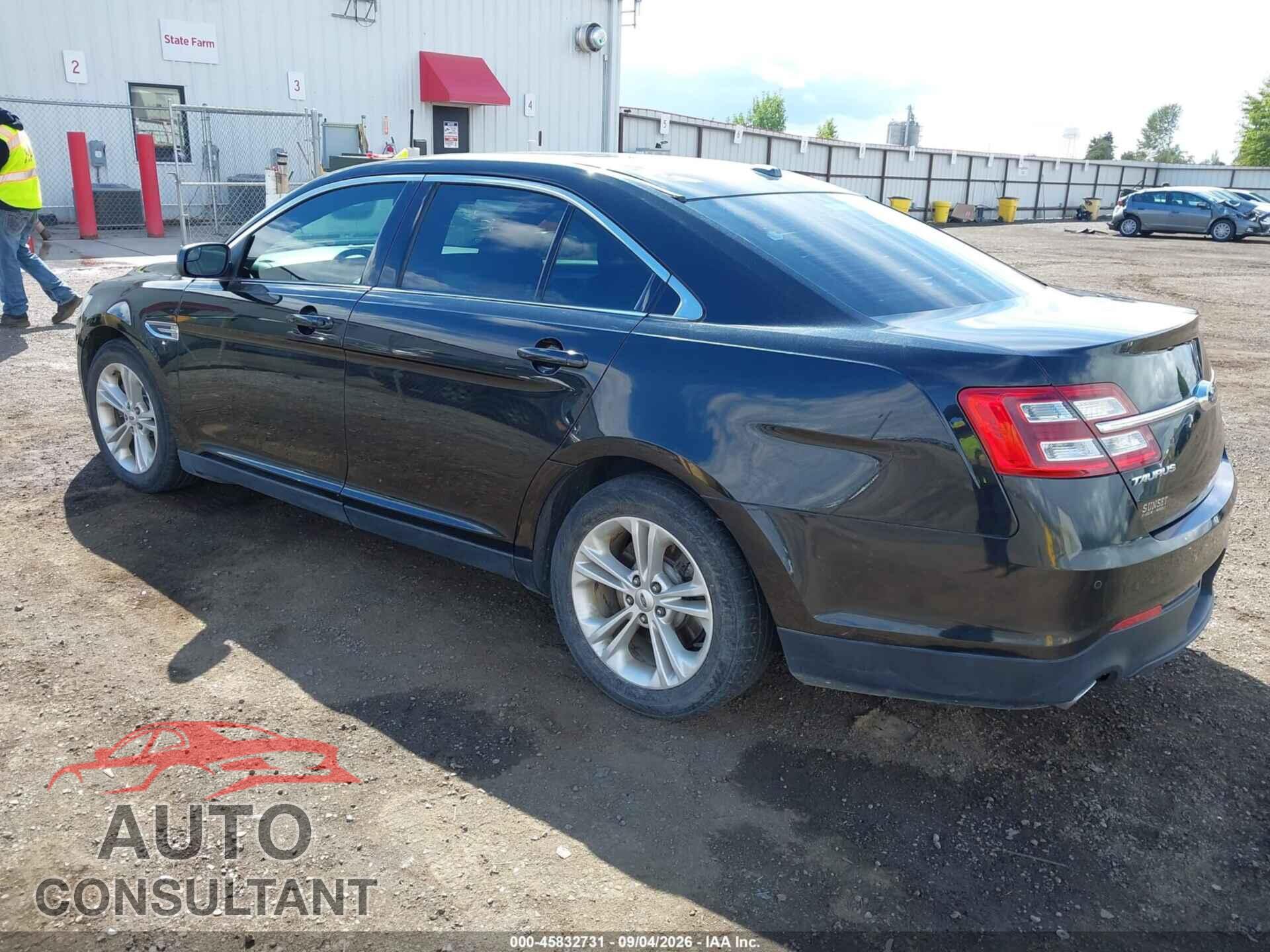 FORD TAURUS 2015 - 1FAHP2E86FG188540