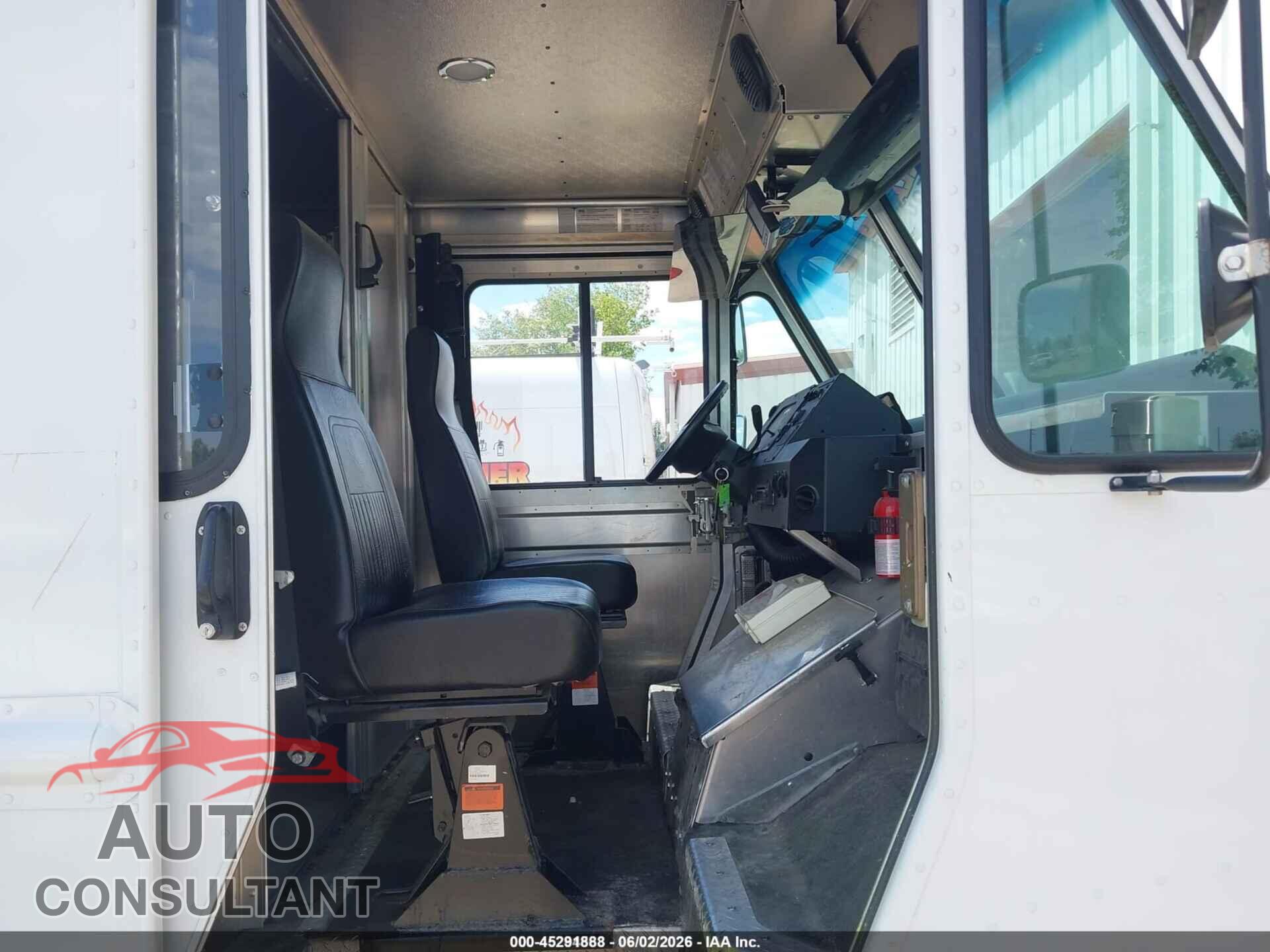 FORD E-350 STRIPPED 2018 - 1FC3E3K66JDC36745