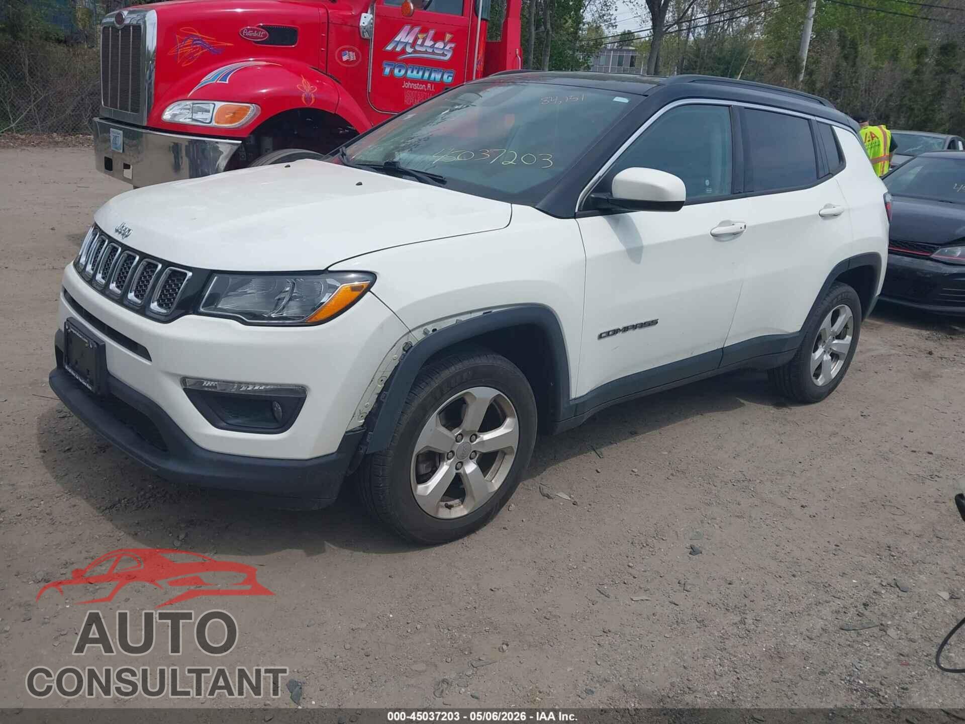 JEEP COMPASS 2018 - 3C4NJDBB2JT185780