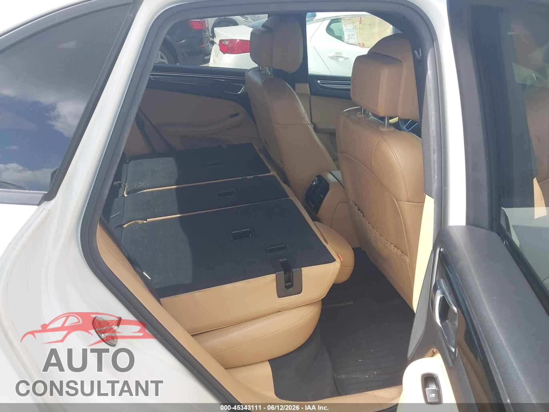 PORSCHE MACAN 2017 - WP1AA2A58HLB00573